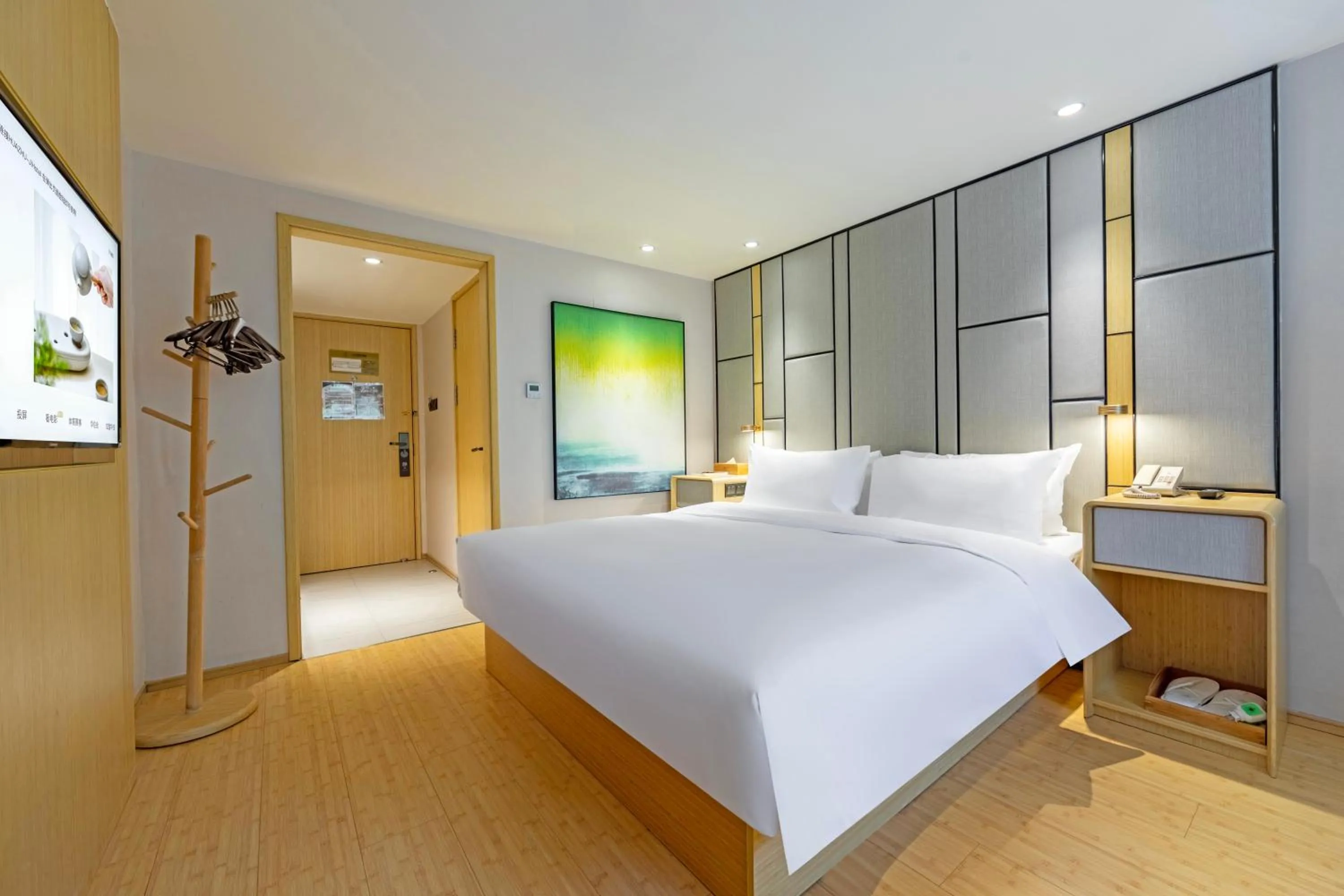Queen Room in JI Hotel Shanghai Jinqiao International Commercial Plaza