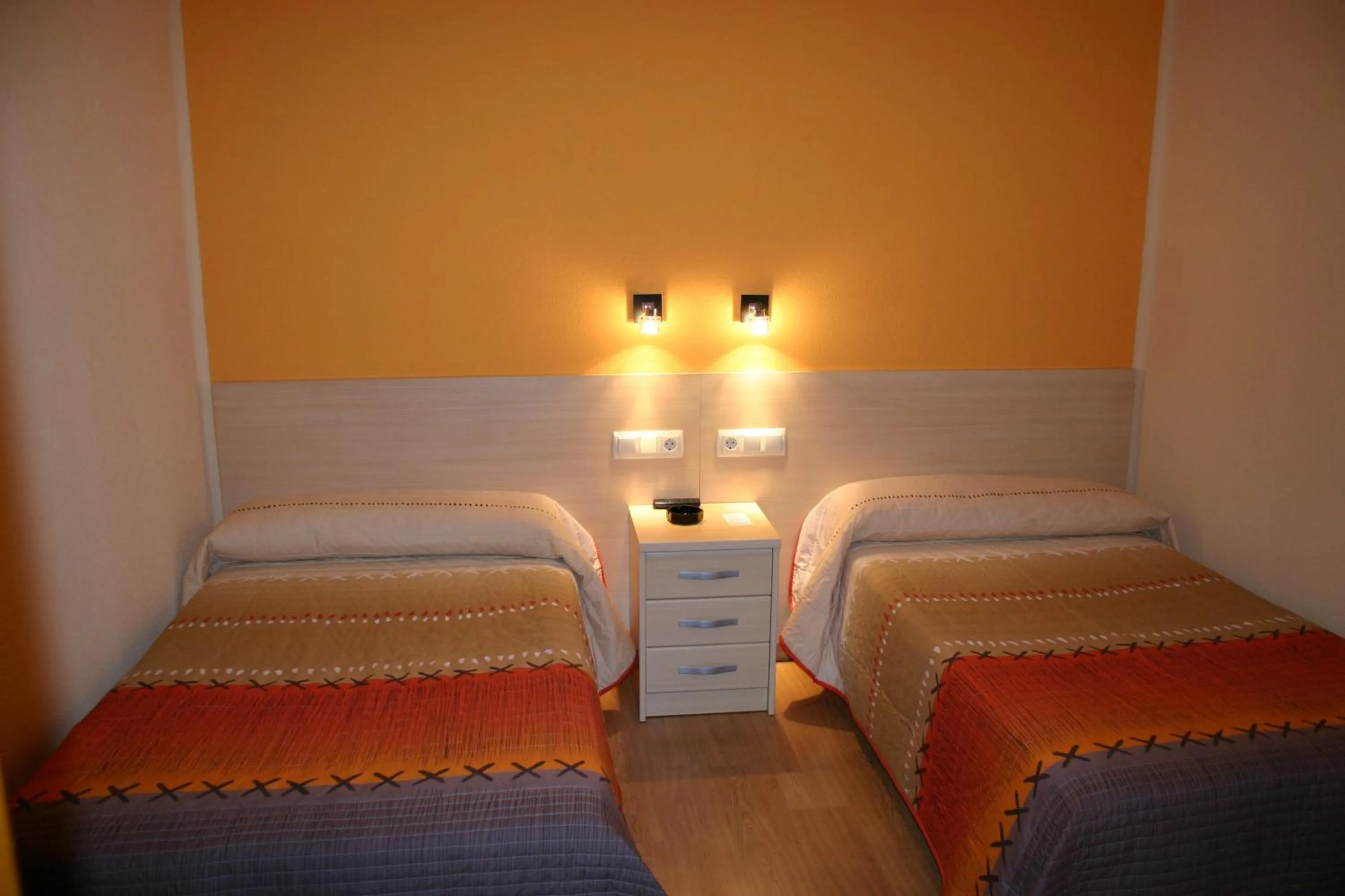 Twin Room in Hostal Hispanico I