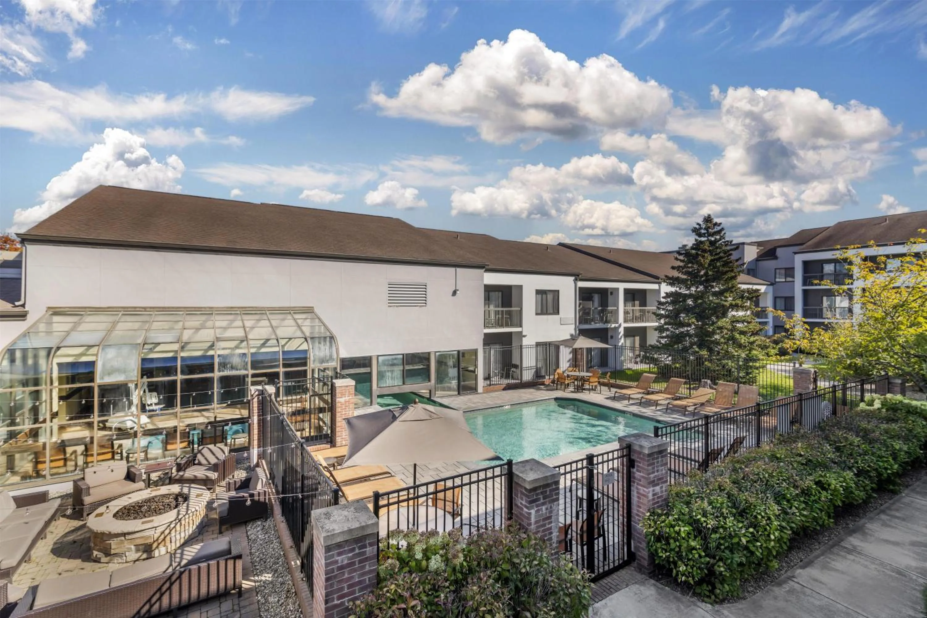 One-Bedroom Double Suite with Courtyard Balcony in Sonesta Select Newport Middletown