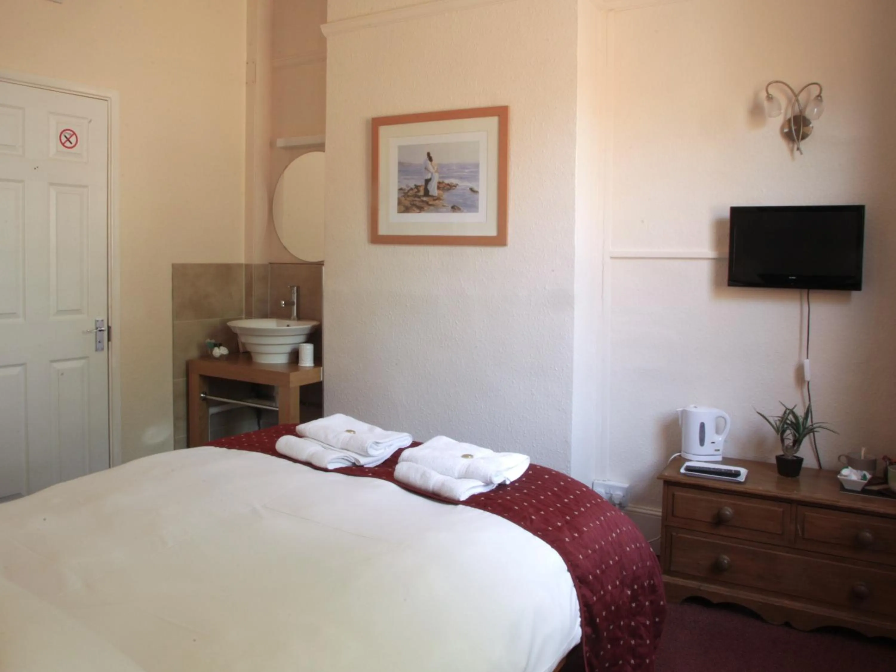 Standard Double Room in Rose and Crown B&B