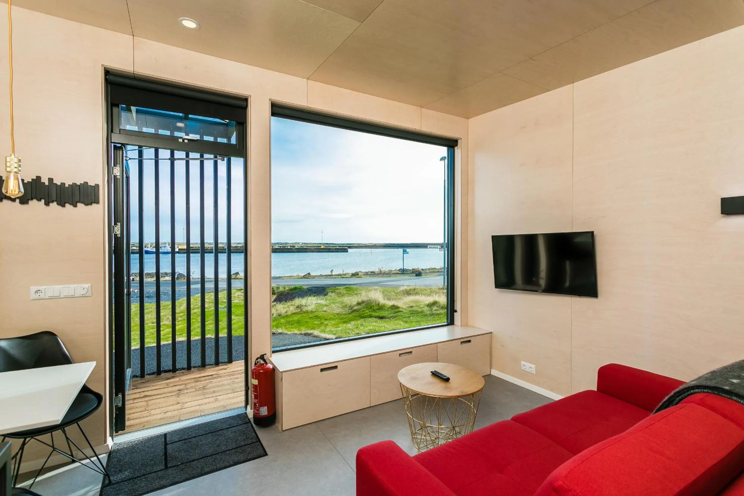 Deluxe Double Room with Sea View in Harbour View Cottages Grindavik