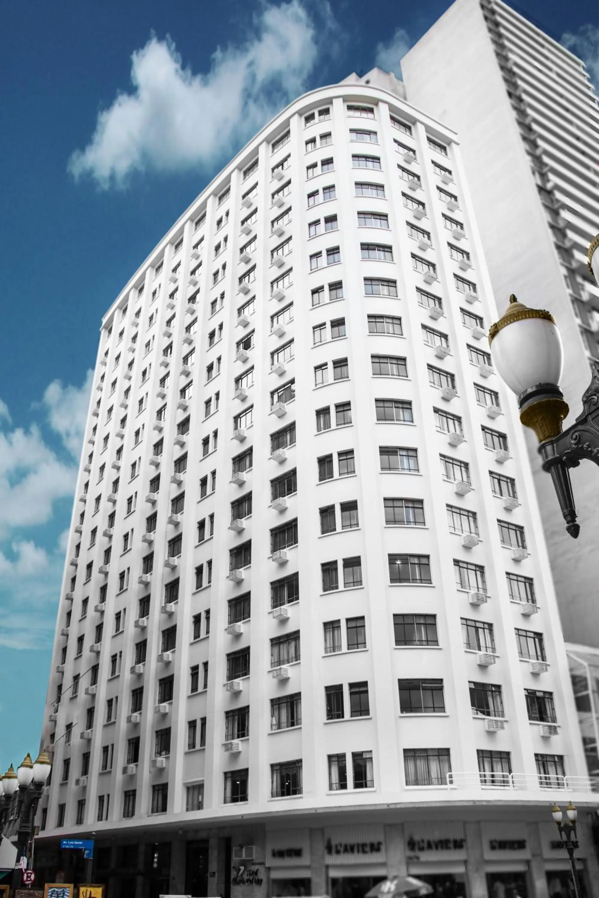 HOTEL DEL REY CURITIBA by POTY - NA FAMOSA RUA XV DE NOVEMBRO