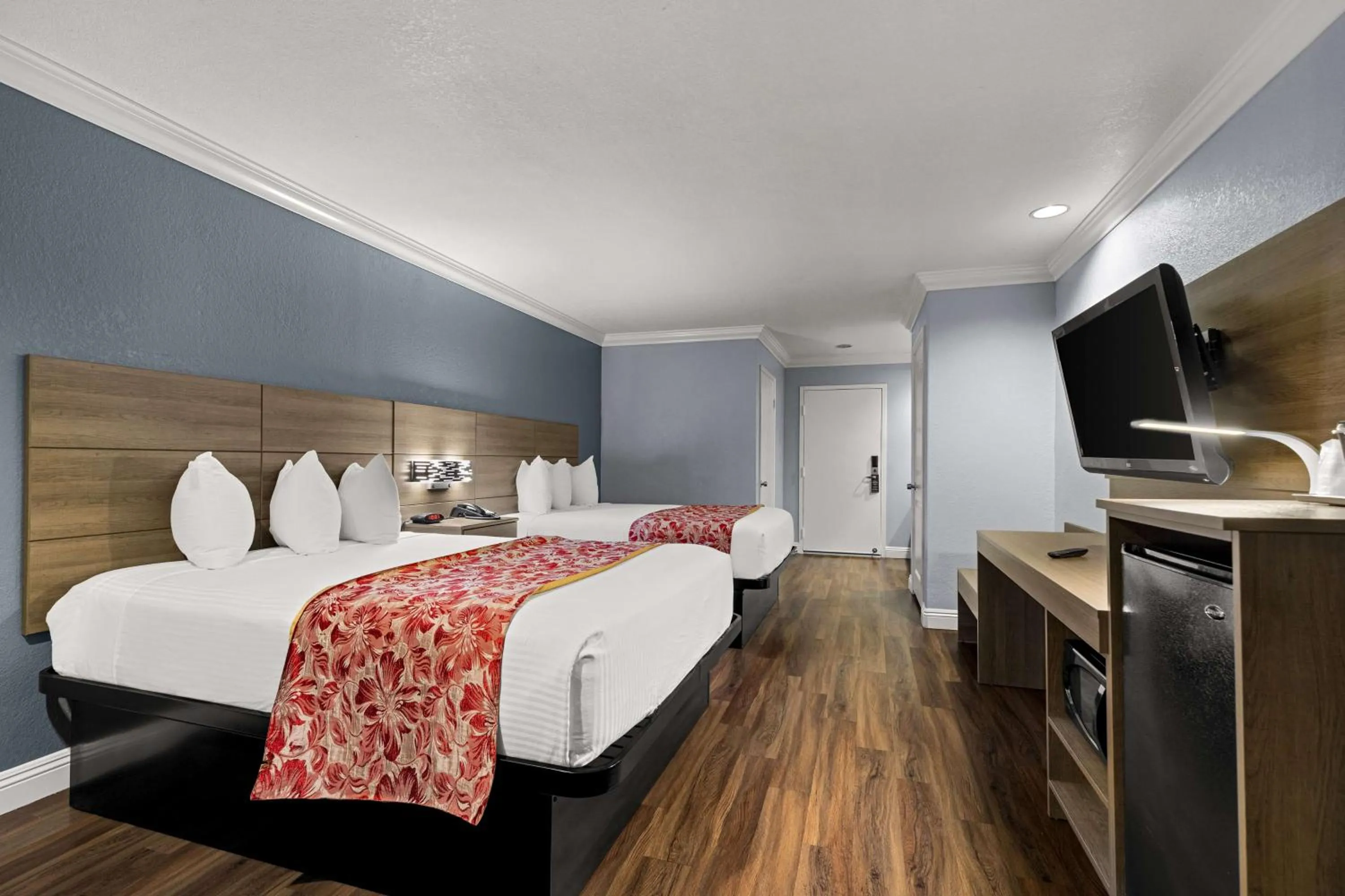 Double Room with Two Double Beds - Disability Access - Non-Smoking in Best Western Moreno Hotel & Suites