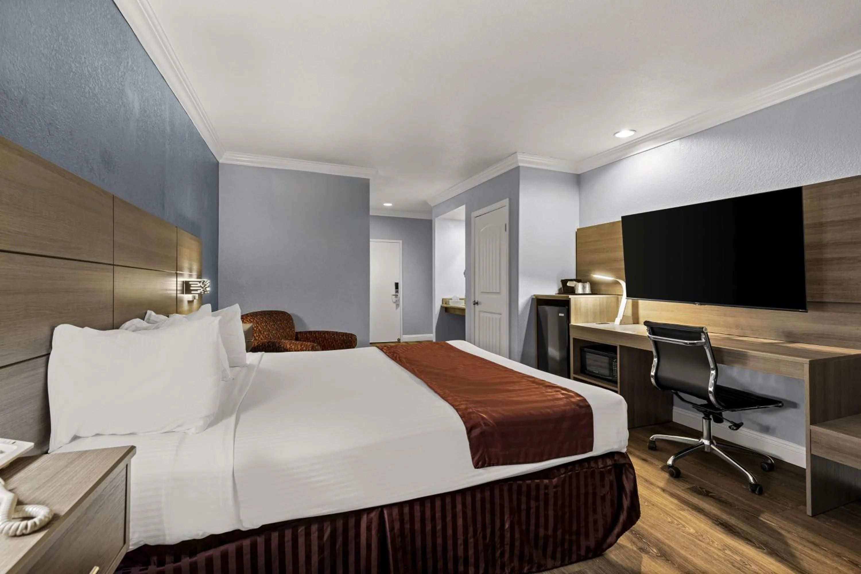 King Room - Disability Access in Best Western Moreno Hotel & Suites