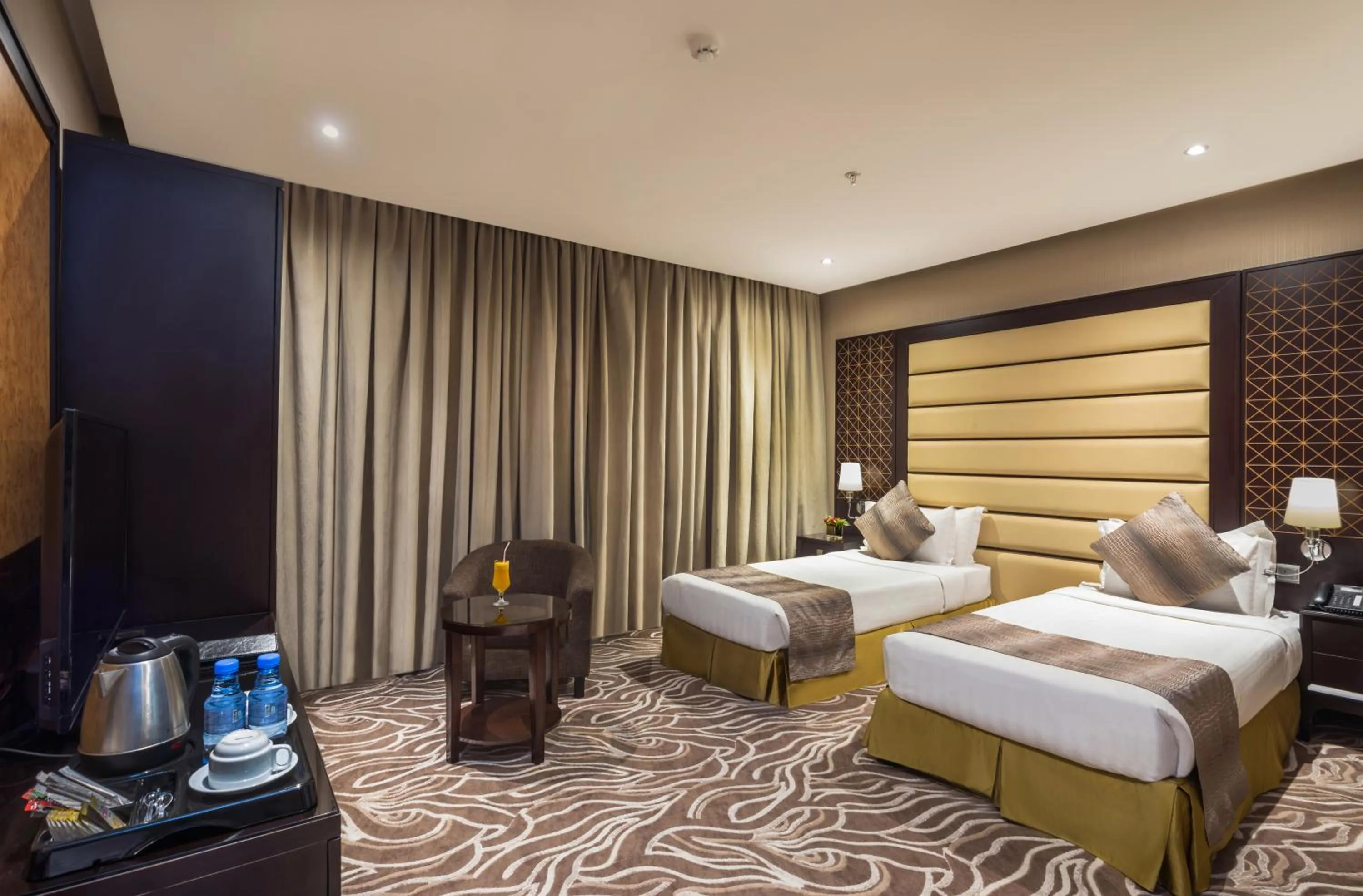 Deluxe Twin Room with Sea View in Naviti Warwick Al Khobar