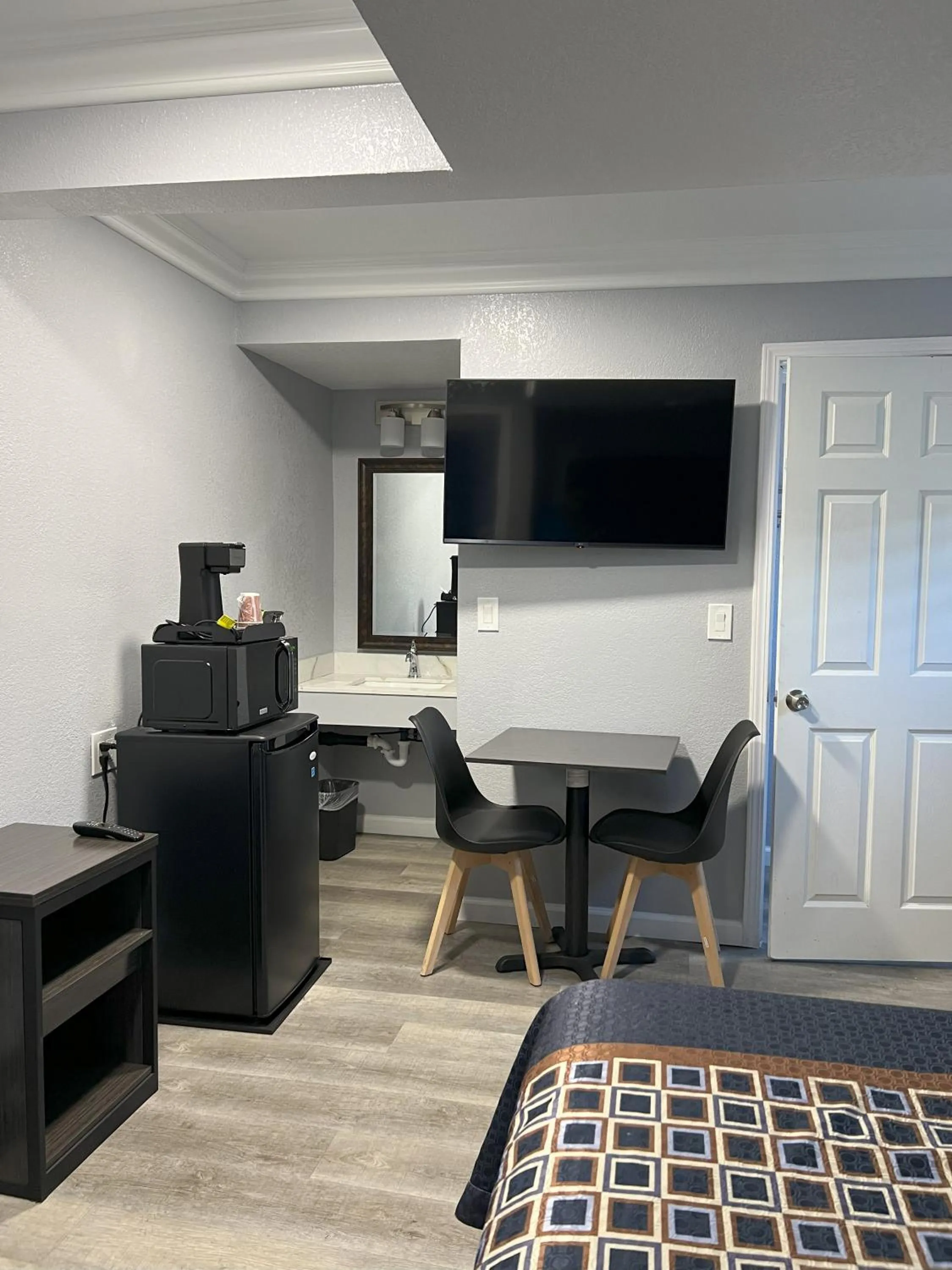 Queen Room in Sea Garden Inn