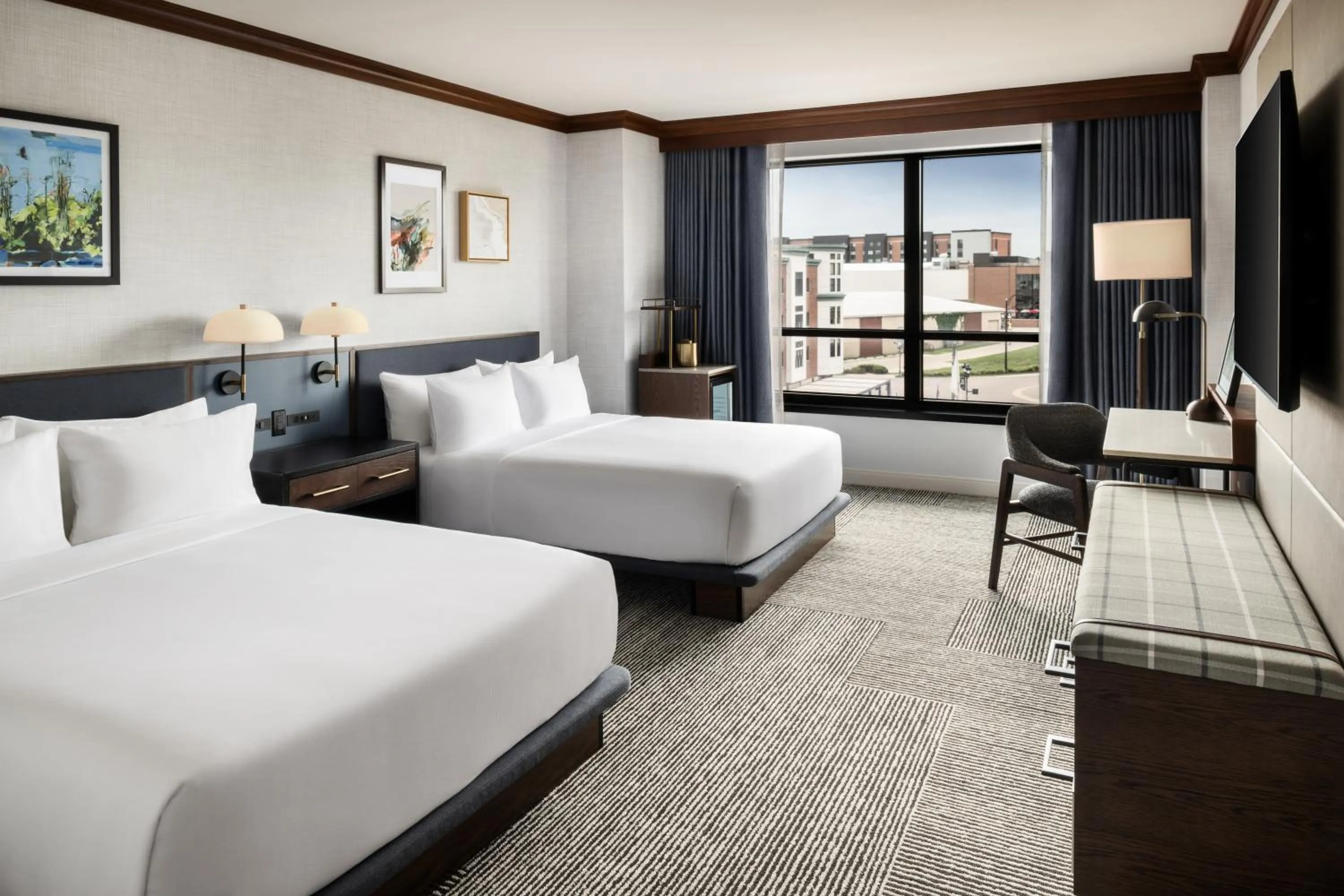 Queen Room with Two Queen Beds and Roll-In Shower - Disability Access in Hyatt Regency Coralville