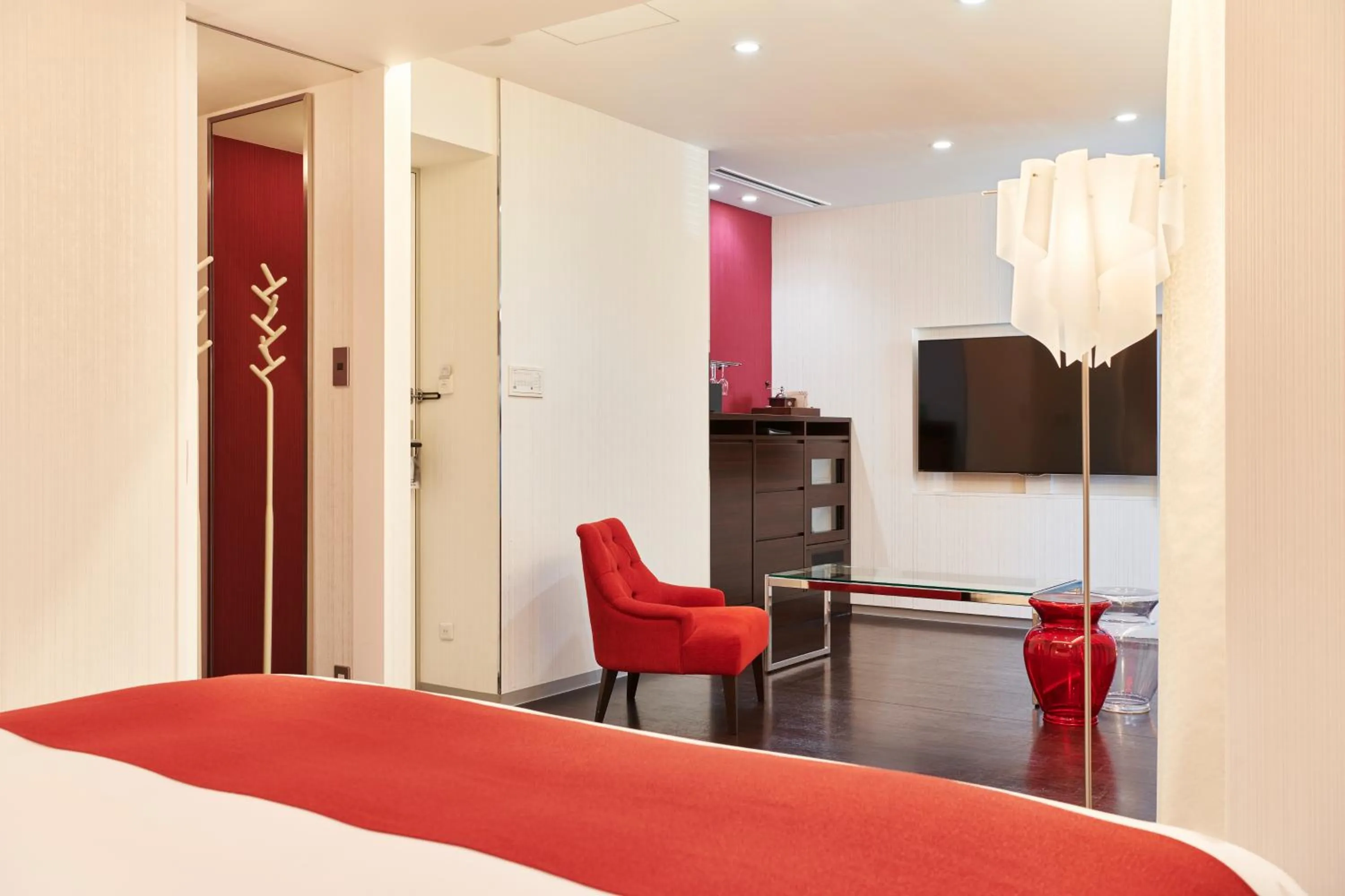 CROSS FLOOR - single occupancy - Cross Suite Double Room with Lounge Access in Cross Hotel Sapporo