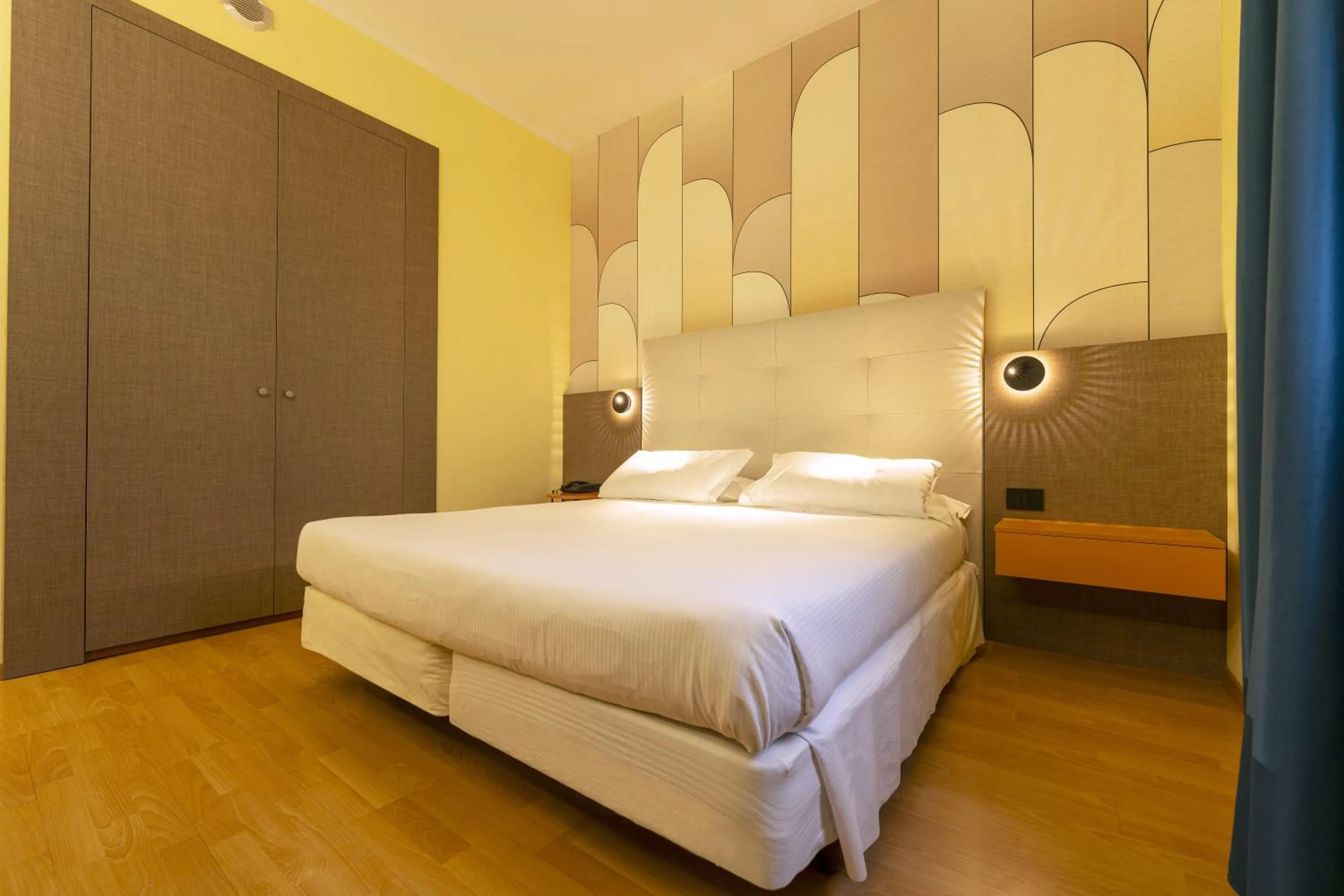 Business Double Room in LVG Hotel Collection - Gardenia