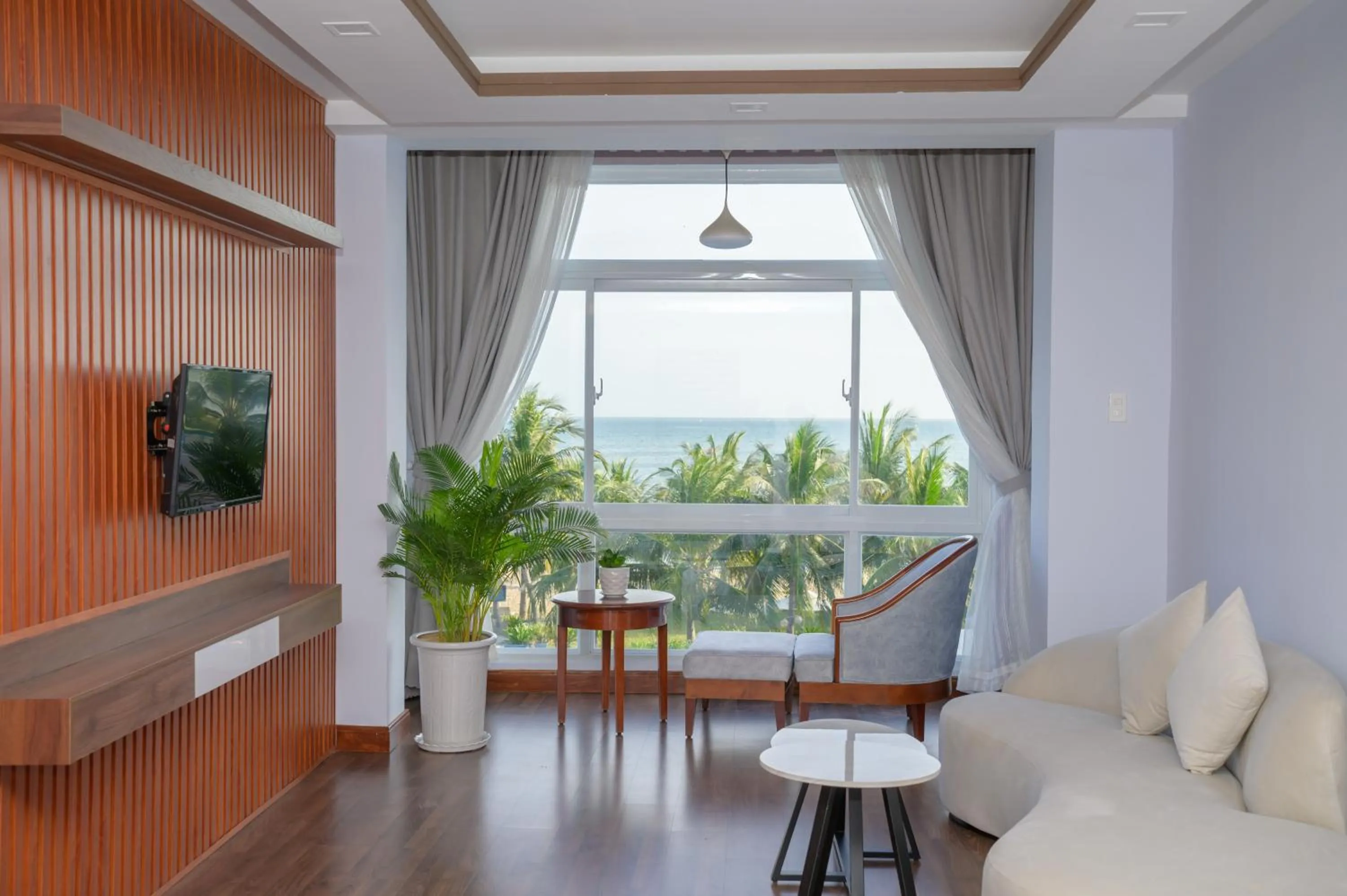 Junior Suite in Saigon - Ninh Chu Hotel & Resort