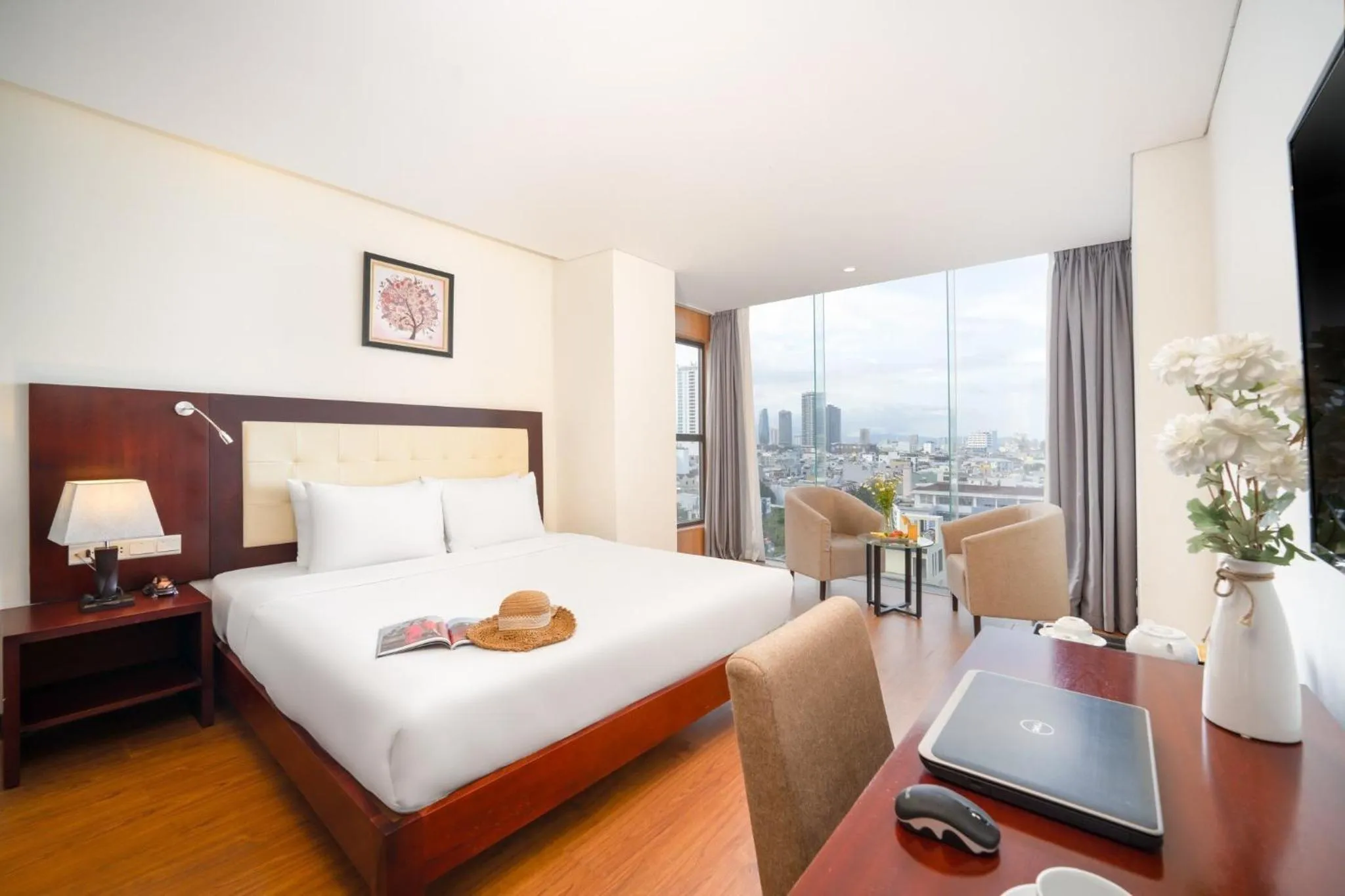 Deluxe King Room in Gemma Hotel & Apartment Near Dragon Bridge