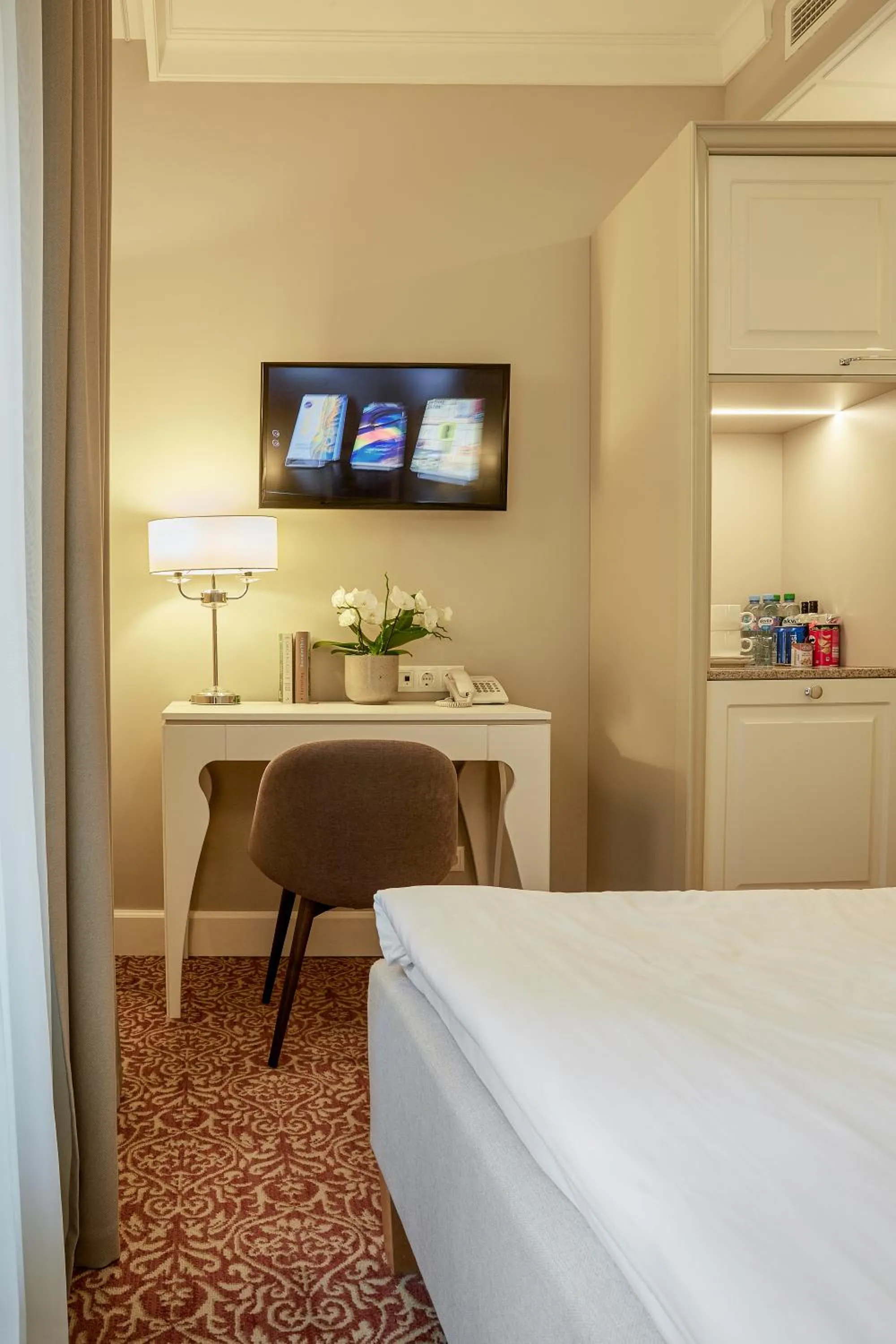 Double or Twin Room in Ratonda Centrum Hotels