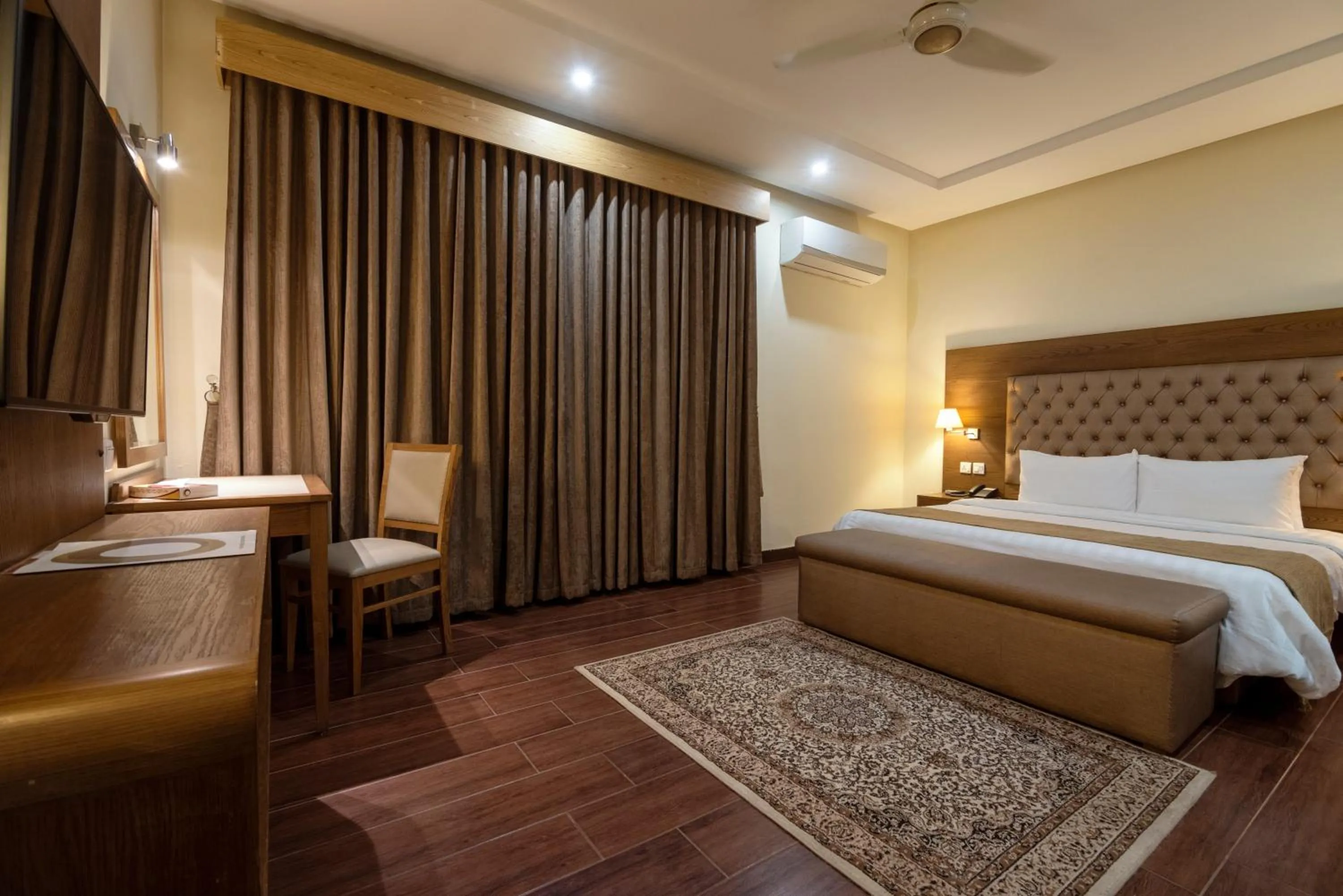 Deluxe Double Room in Hotel One Tariq Road Multan