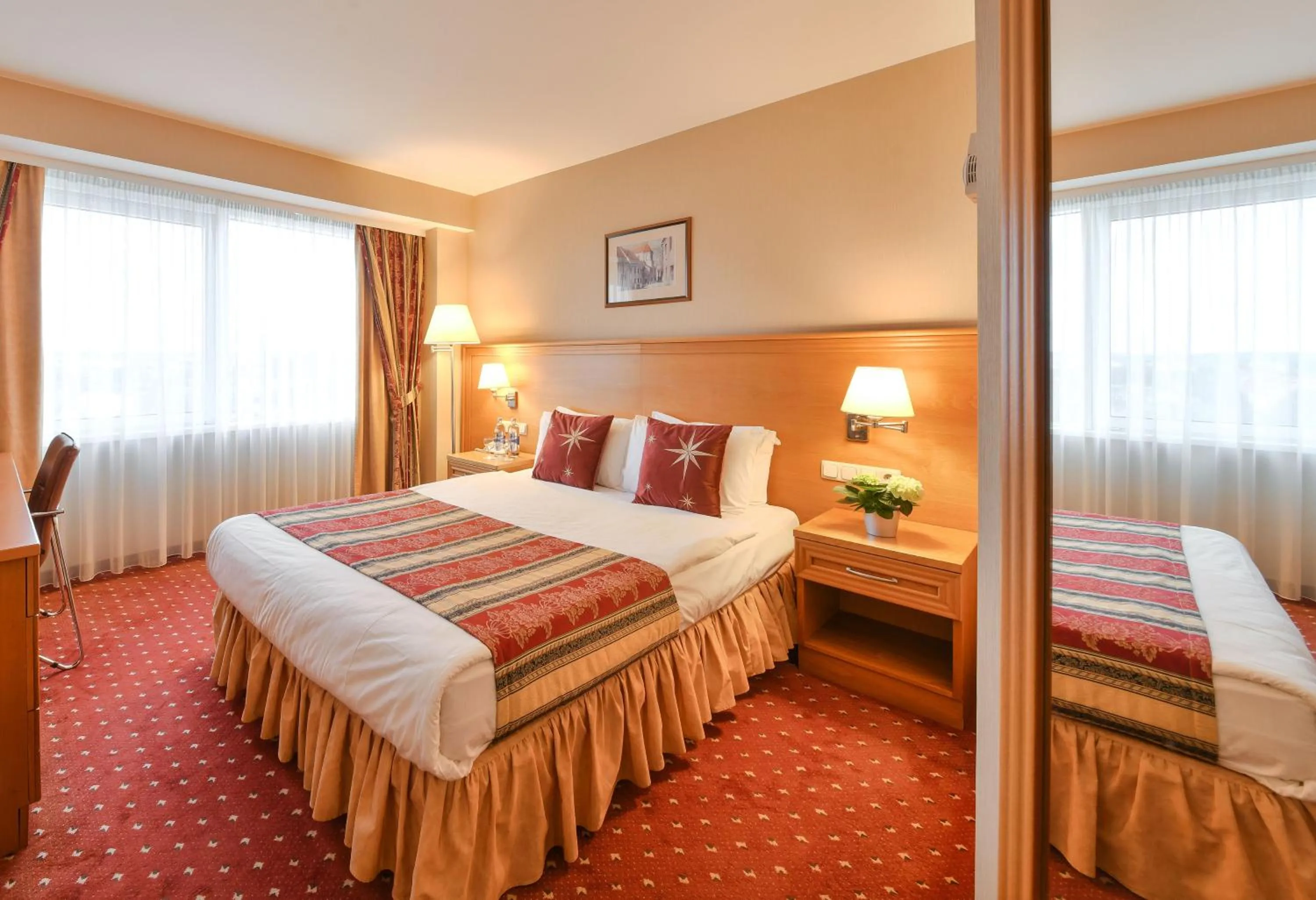 Standard Twin or Double Room in VILNIUS PARK PLAZA HOTEL, Restaurant & Terrace, Panorama Bar, Conference & Banquet Center