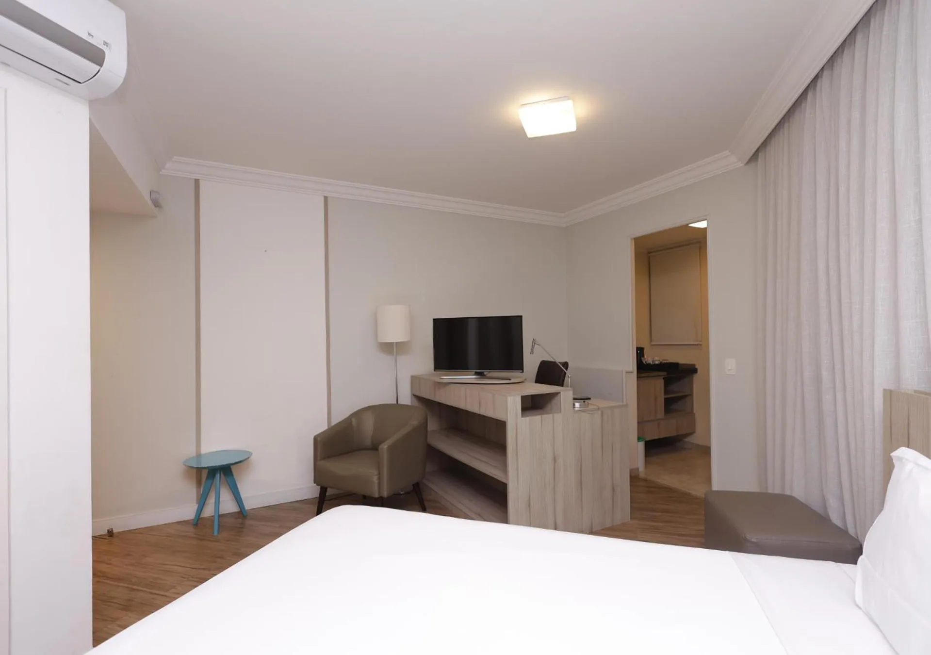 Deluxe Twin Room in Radisson Oscar Freire