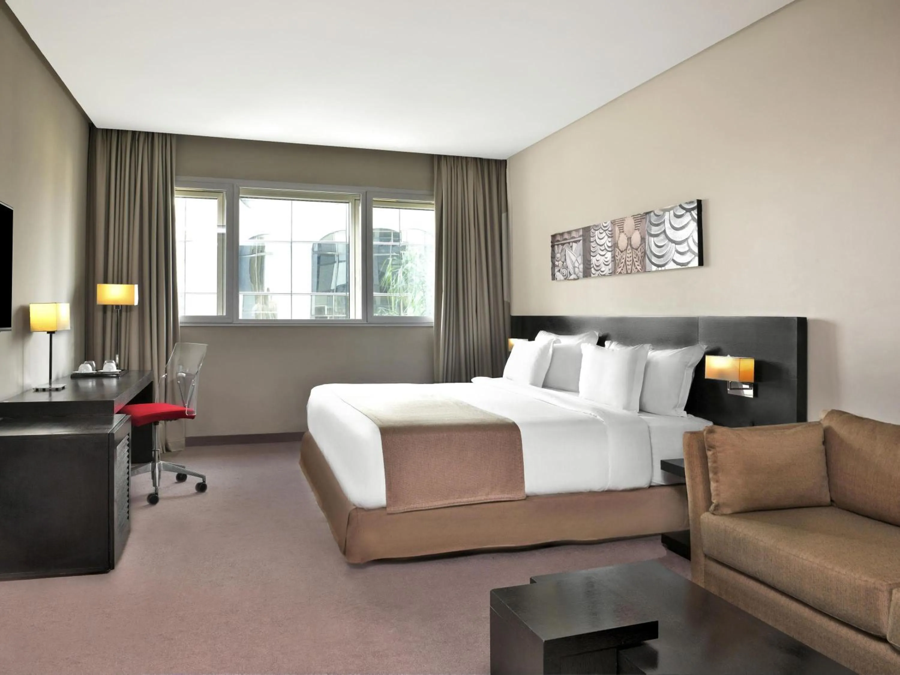 Deluxe King Room in Mövenpick Hotel Casablanca