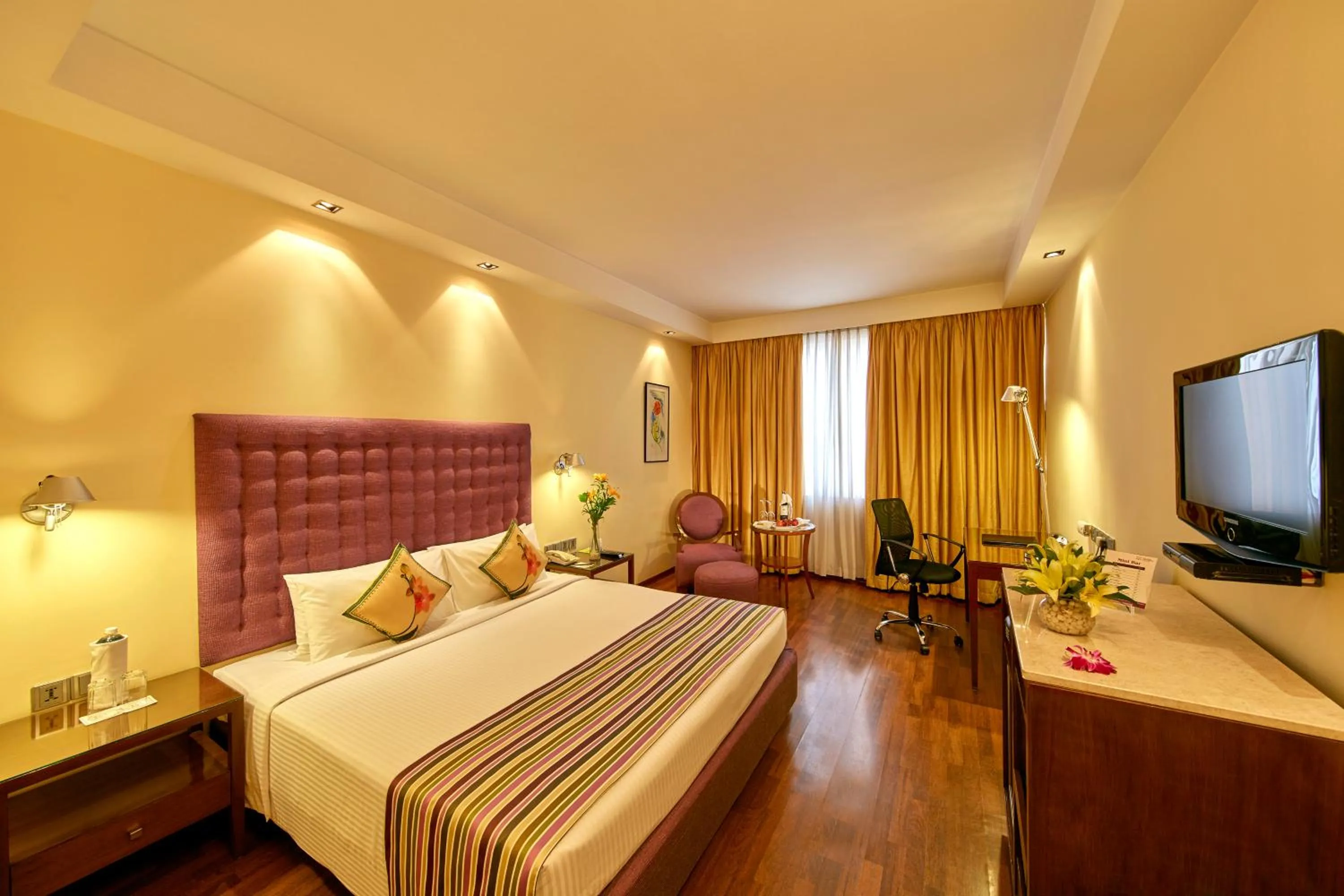 Club Room with Bathtub & 10% discount on Food & Beverages  - single occupancy in Royal Orchid Central Bangalore, MG Road