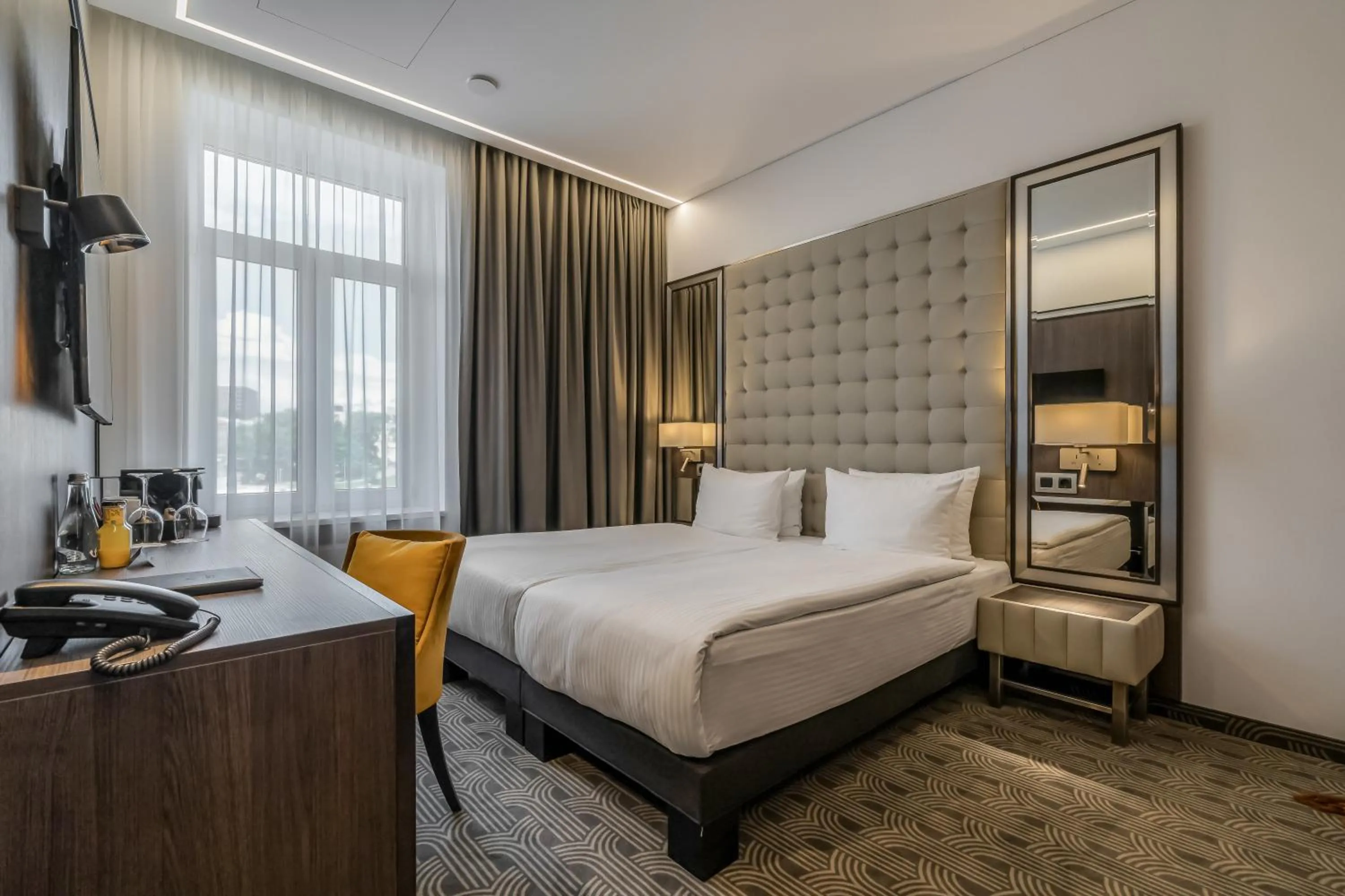 Junior Suite - single occupancy in Congress Hotel