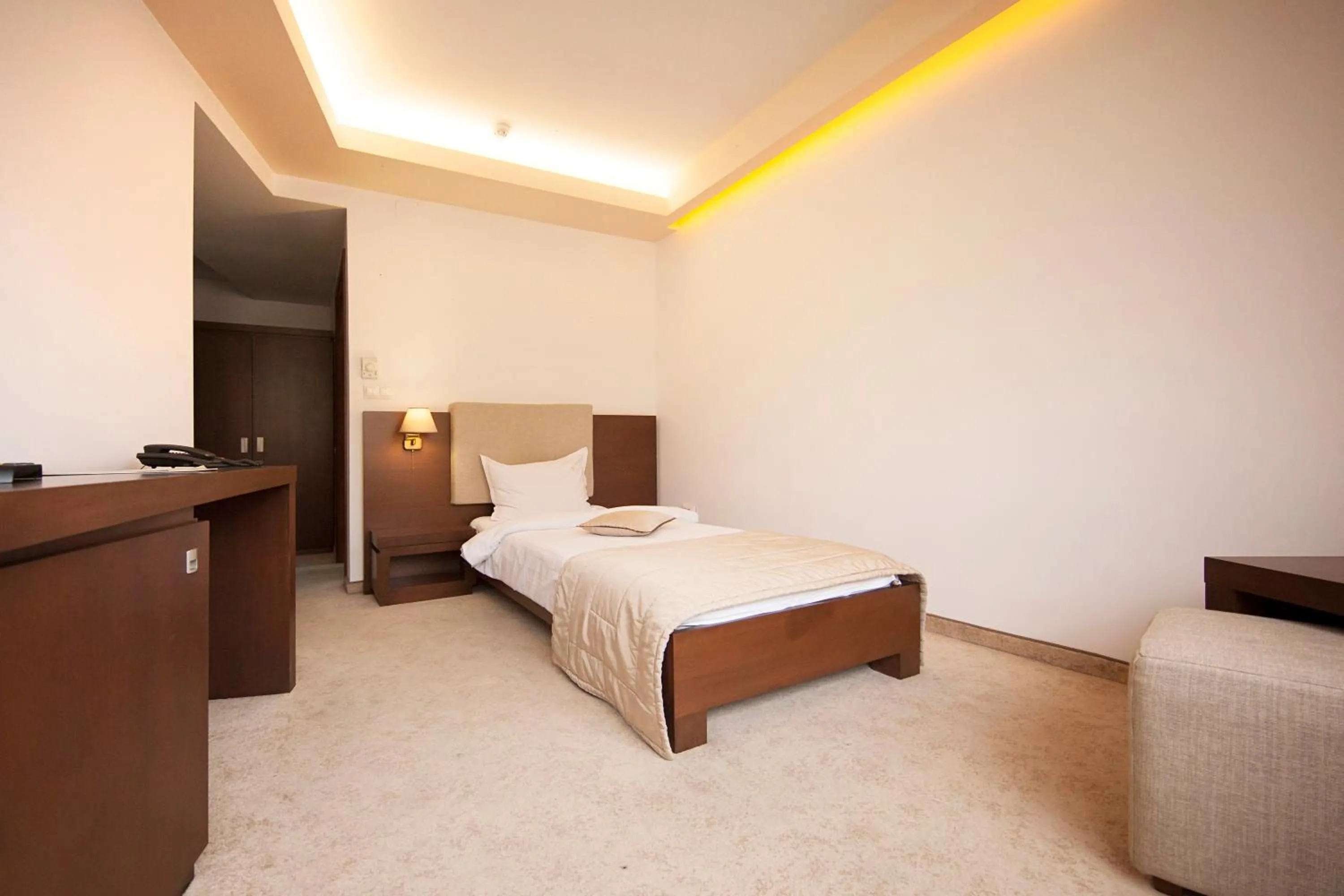 Single Room in Hotel Yesterday