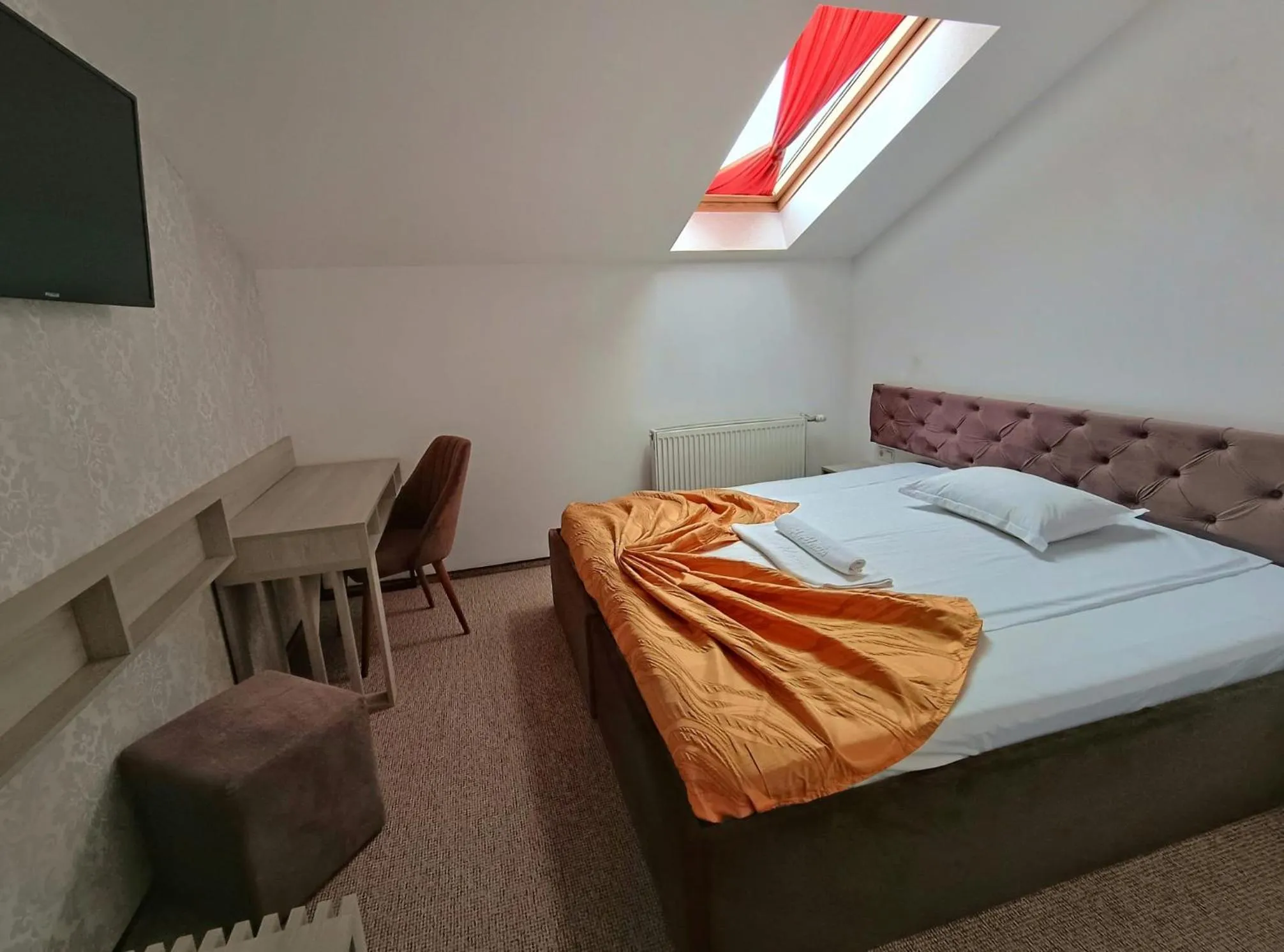 Attic Budget Double Room in Hotel Alexis