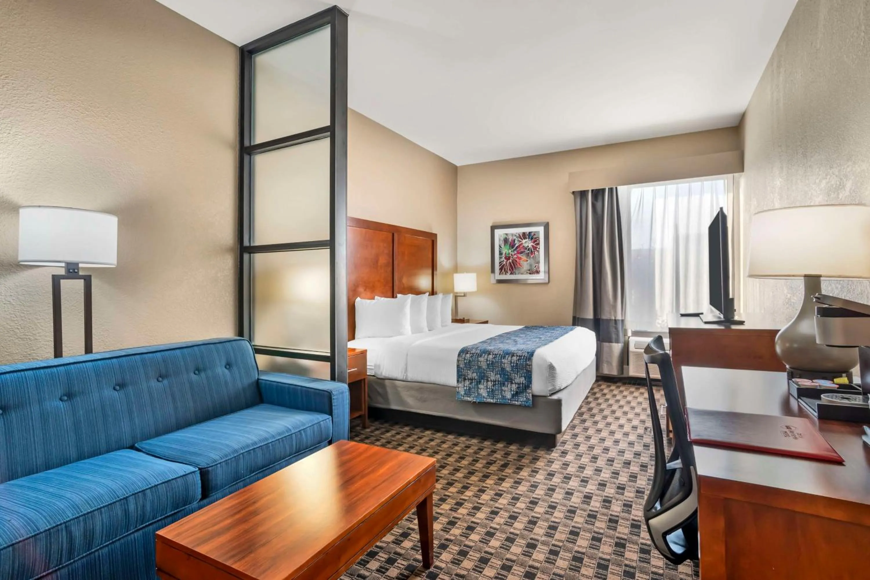 King Suite in Best Western Plus Greenville I-385 Inn & Suites