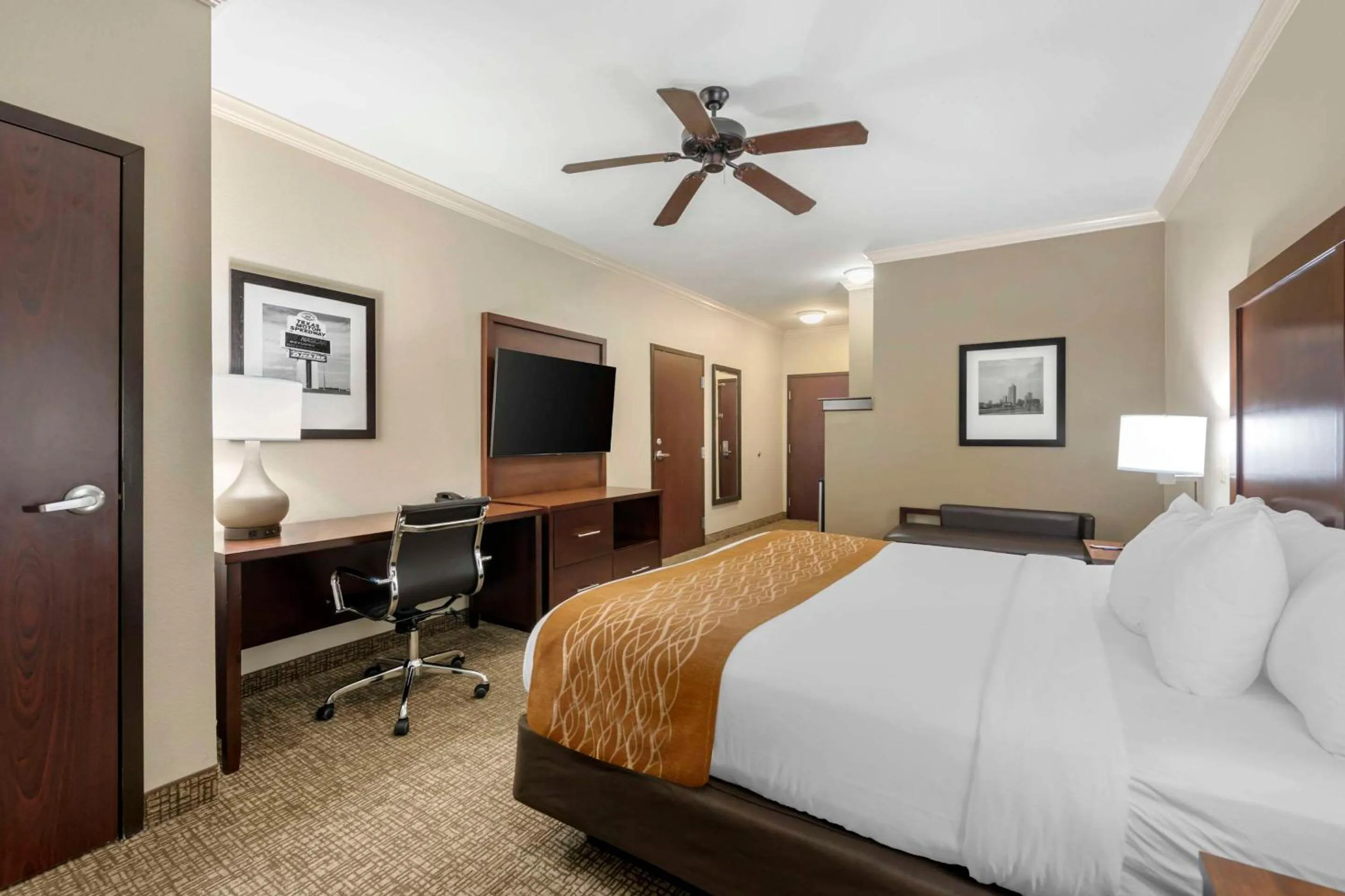 King Room - Accessible/Non-Smoking in Comfort Inn & Suites Fort Worth - Fossil Creek