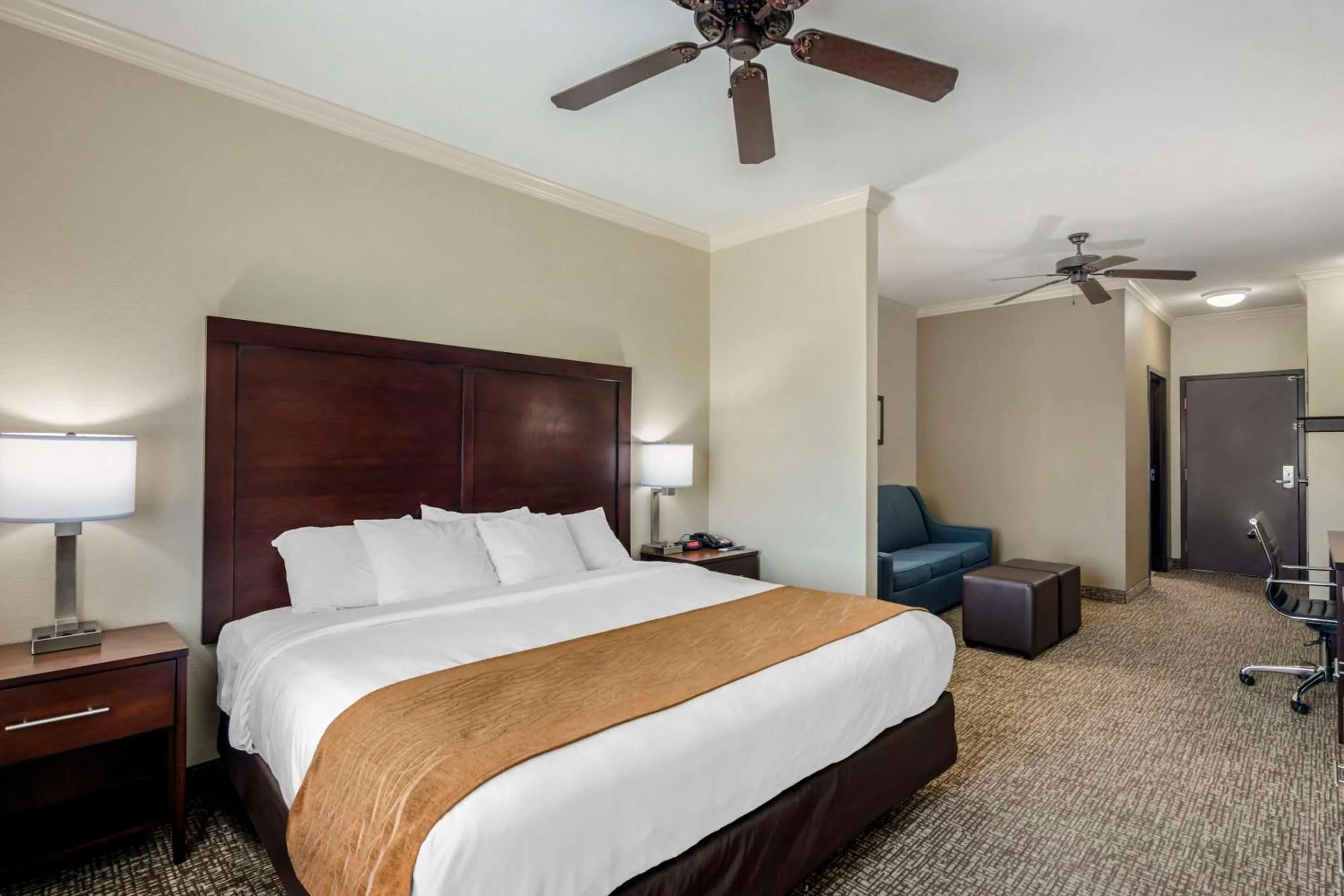 King Suite in Comfort Inn & Suites Fort Worth - Fossil Creek
