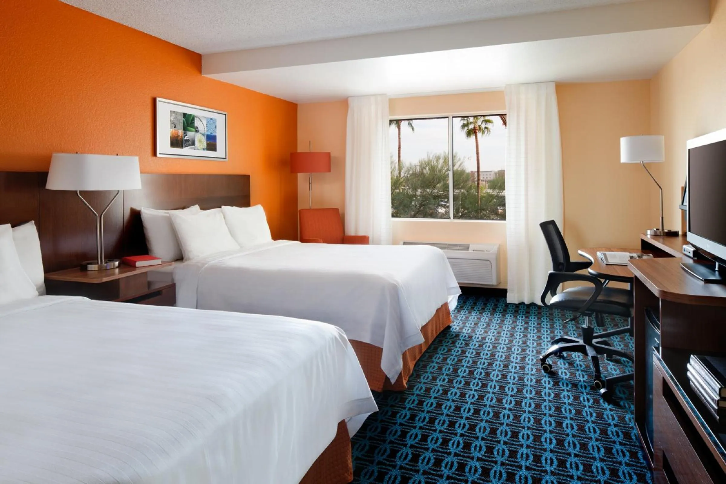 Queen Room with Two Queen Beds in Country Inn & Suites by Radisson, Phoenix Airport, AZ