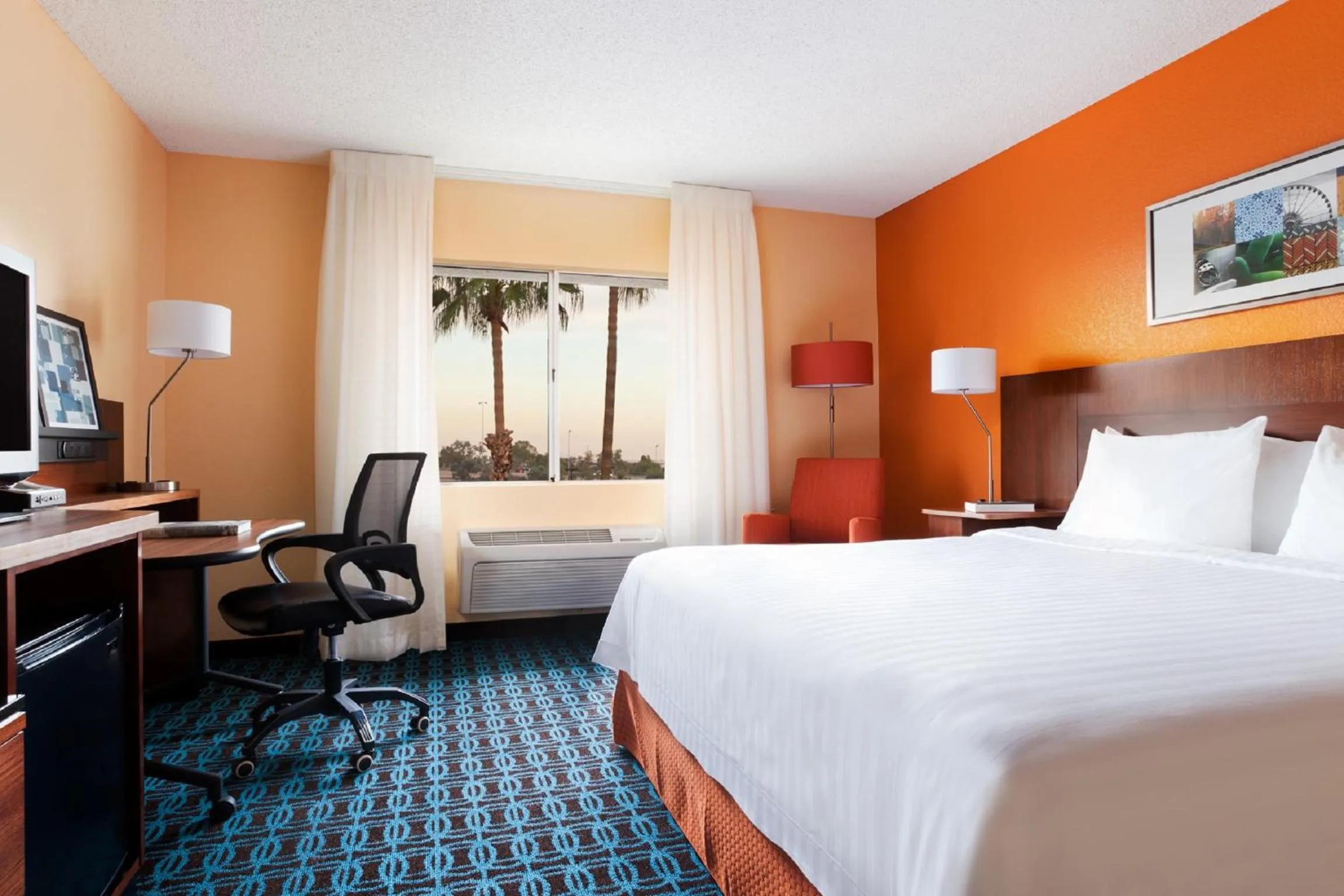King Room - Disability Access/Non-Smoking in Country Inn & Suites by Radisson, Phoenix Airport, AZ