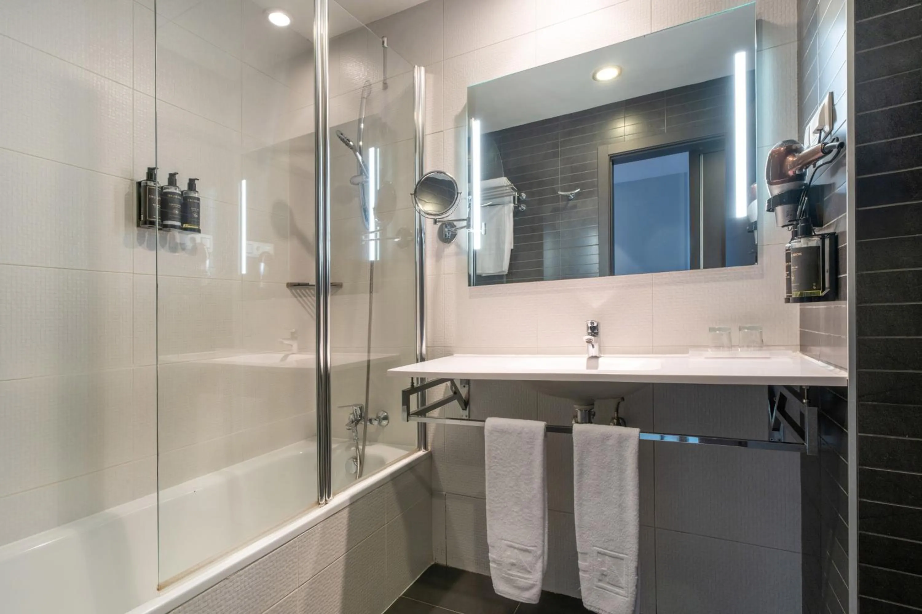 Double Room with Extra Bed (3 Adults) in Eurostars Arenas de Pinto