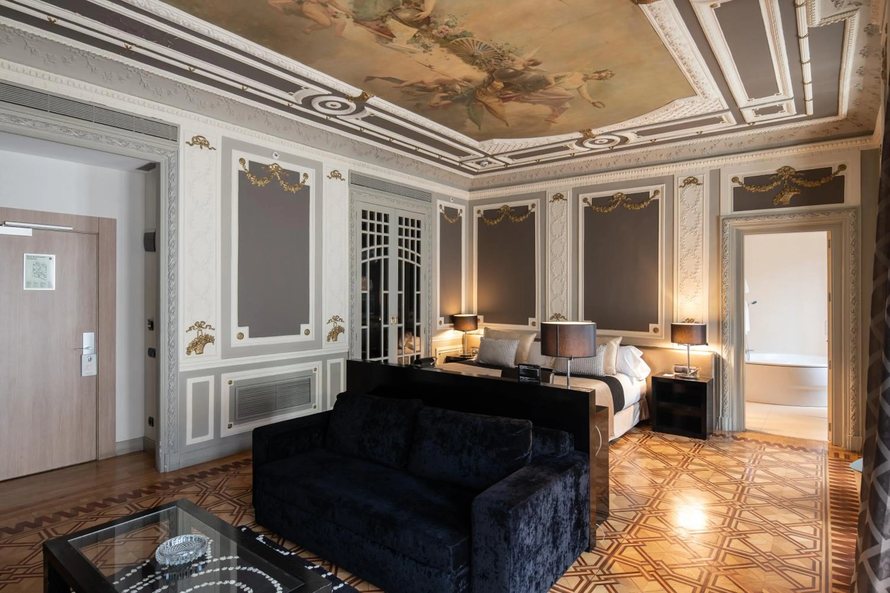 Junior Suite in Catalonia Atocha