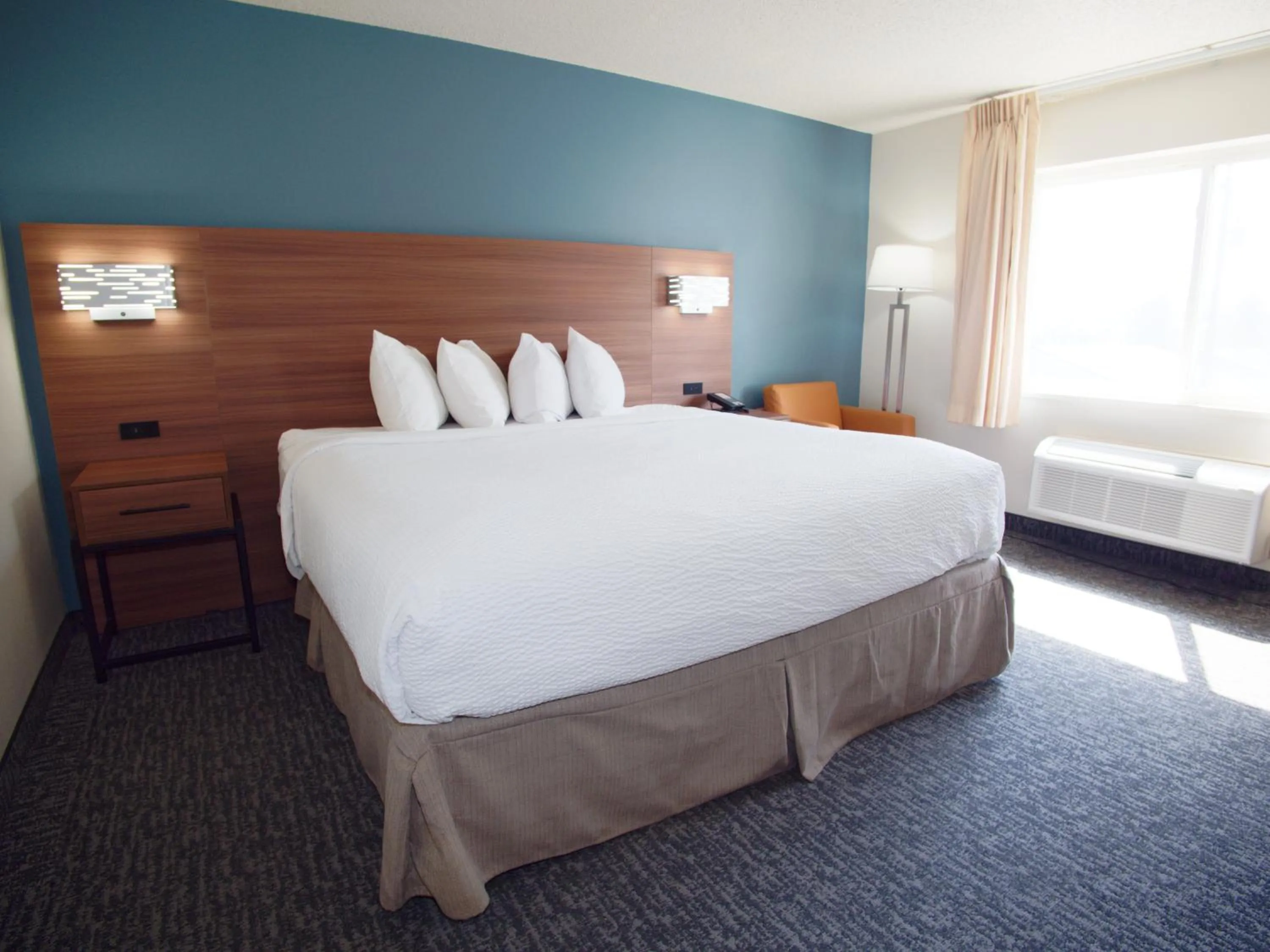 King Room - Non-Smoking in Ramada by Wyndham Coeur d'Alene