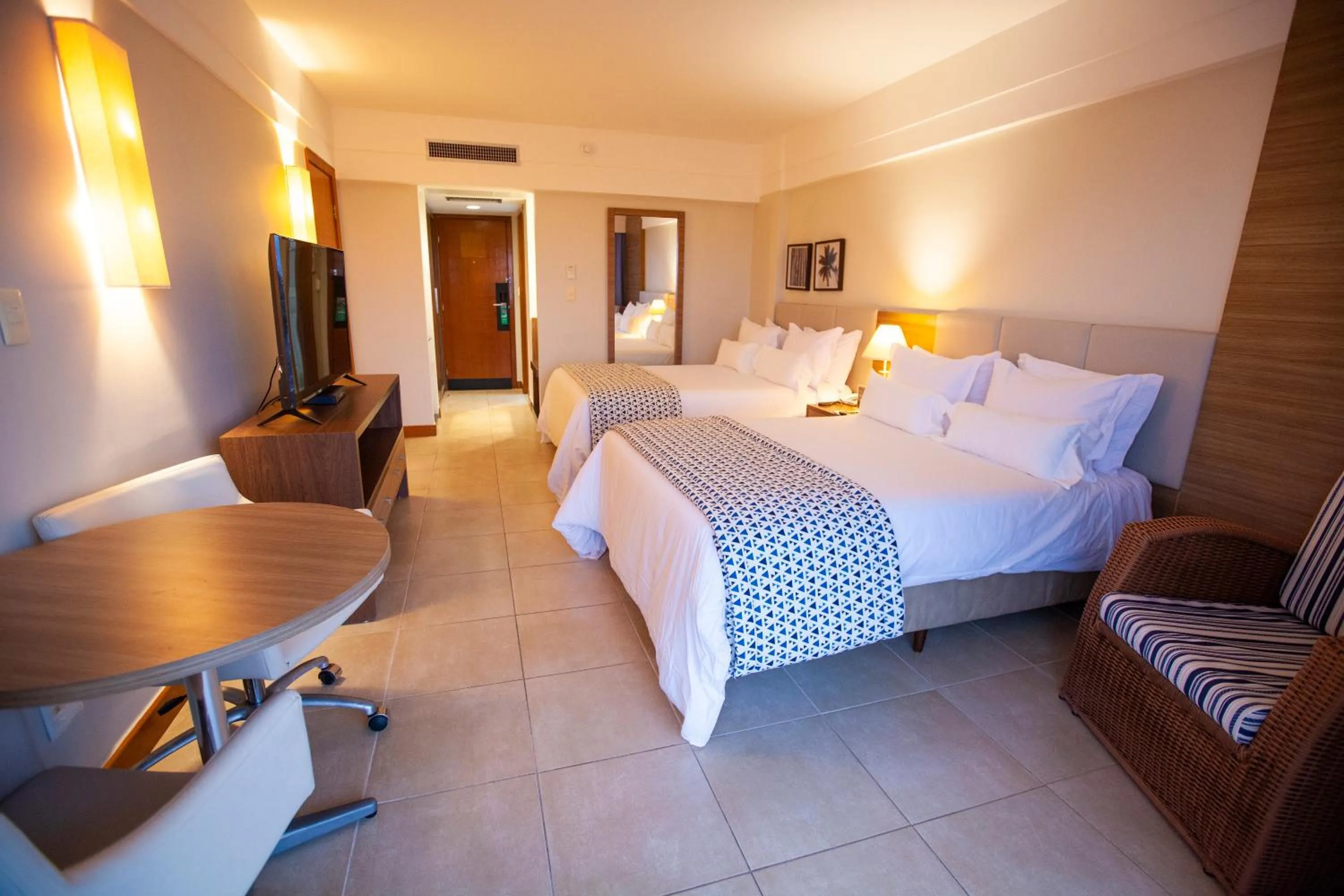 Deluxe Quadruple Room - single occupancy in Vidam Hotel Aracaju - Transamerica Collection