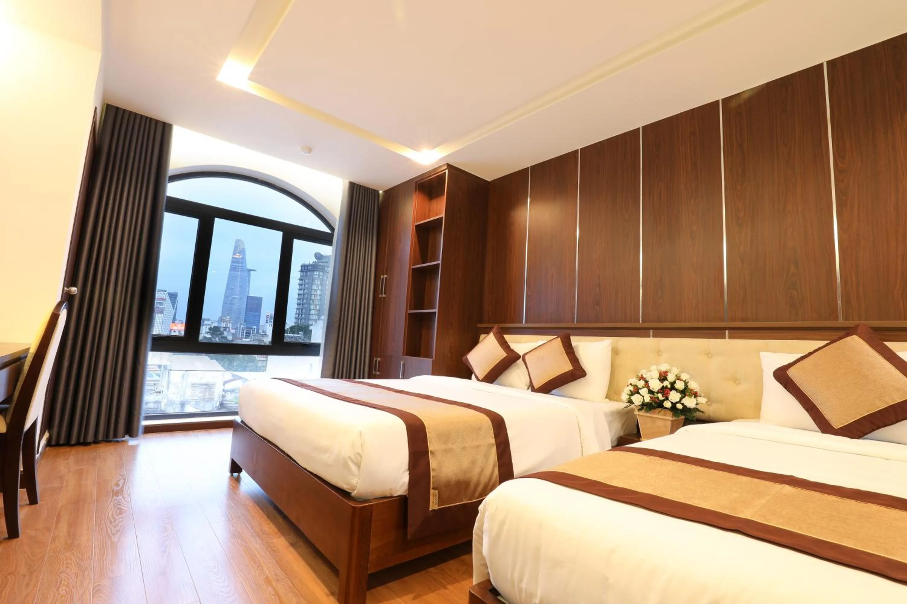 Family Room with Street View in Prague Hotel