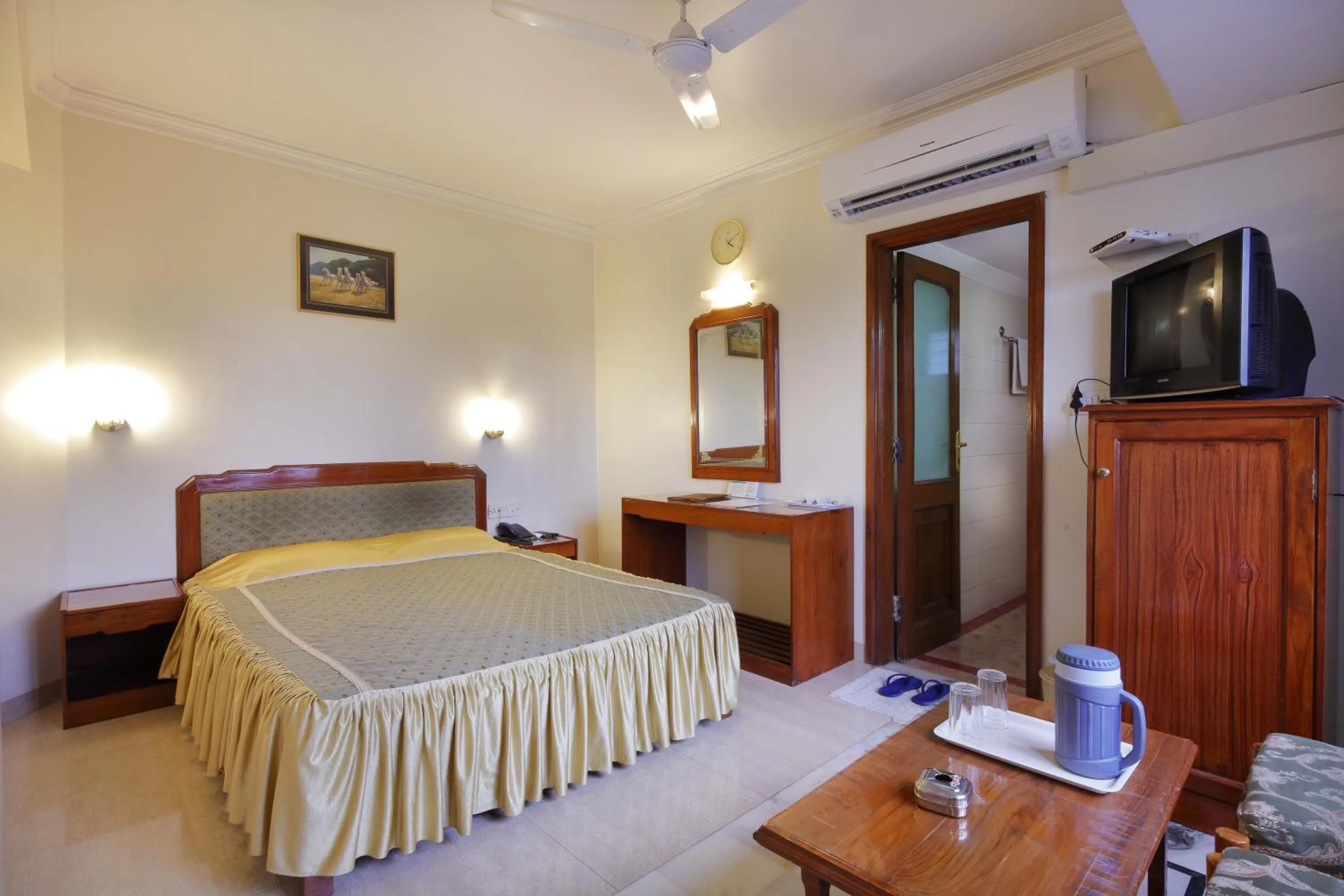 Deluxe Double Room in Hotel Apex