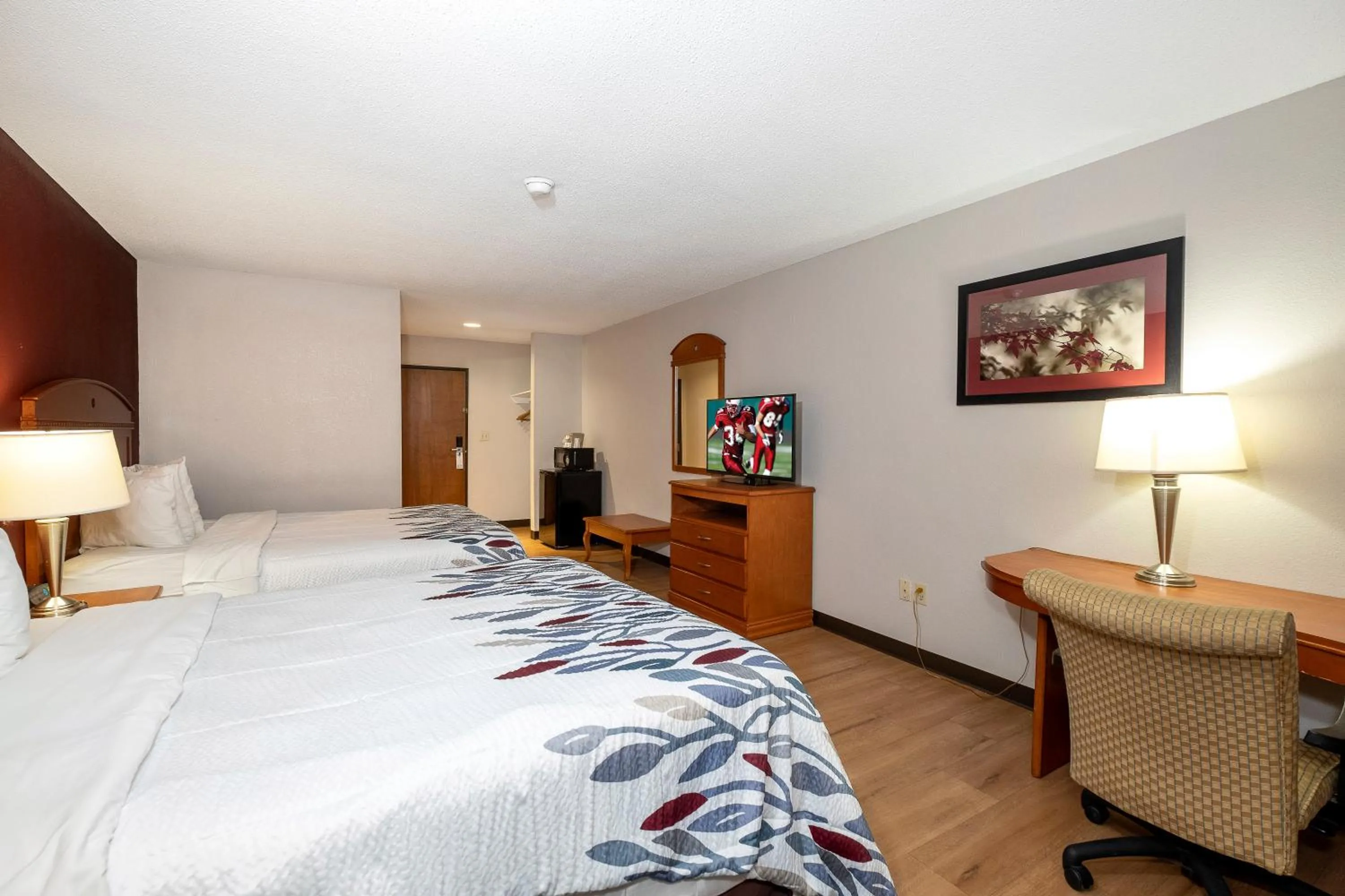 Queen Room with Two Queen Beds - Disability Access/Non-Smoking in Red Roof Inn Fulton