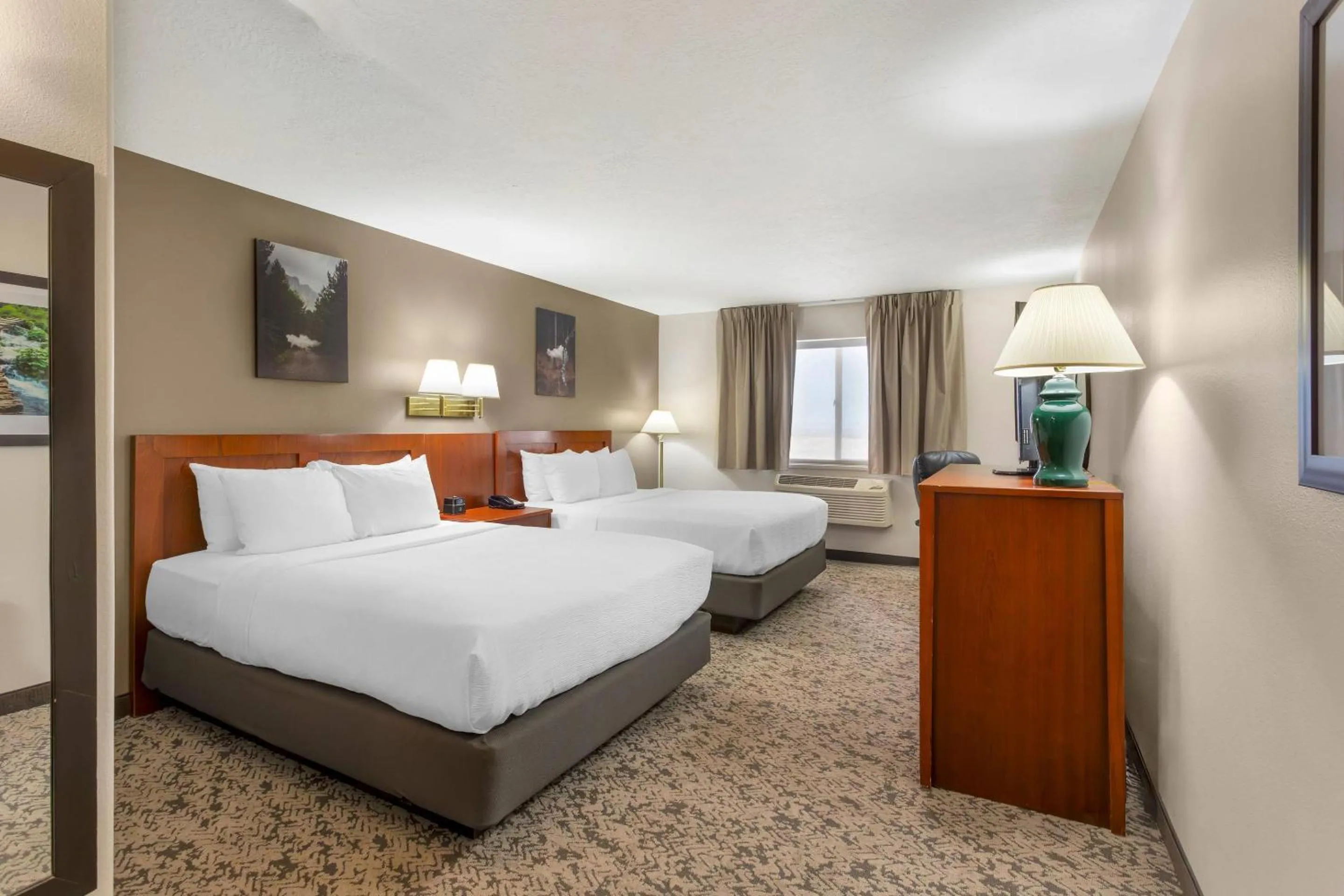 Standard Queen Room with Two Queen Beds in Quality Inn & Suites Fillmore I-15