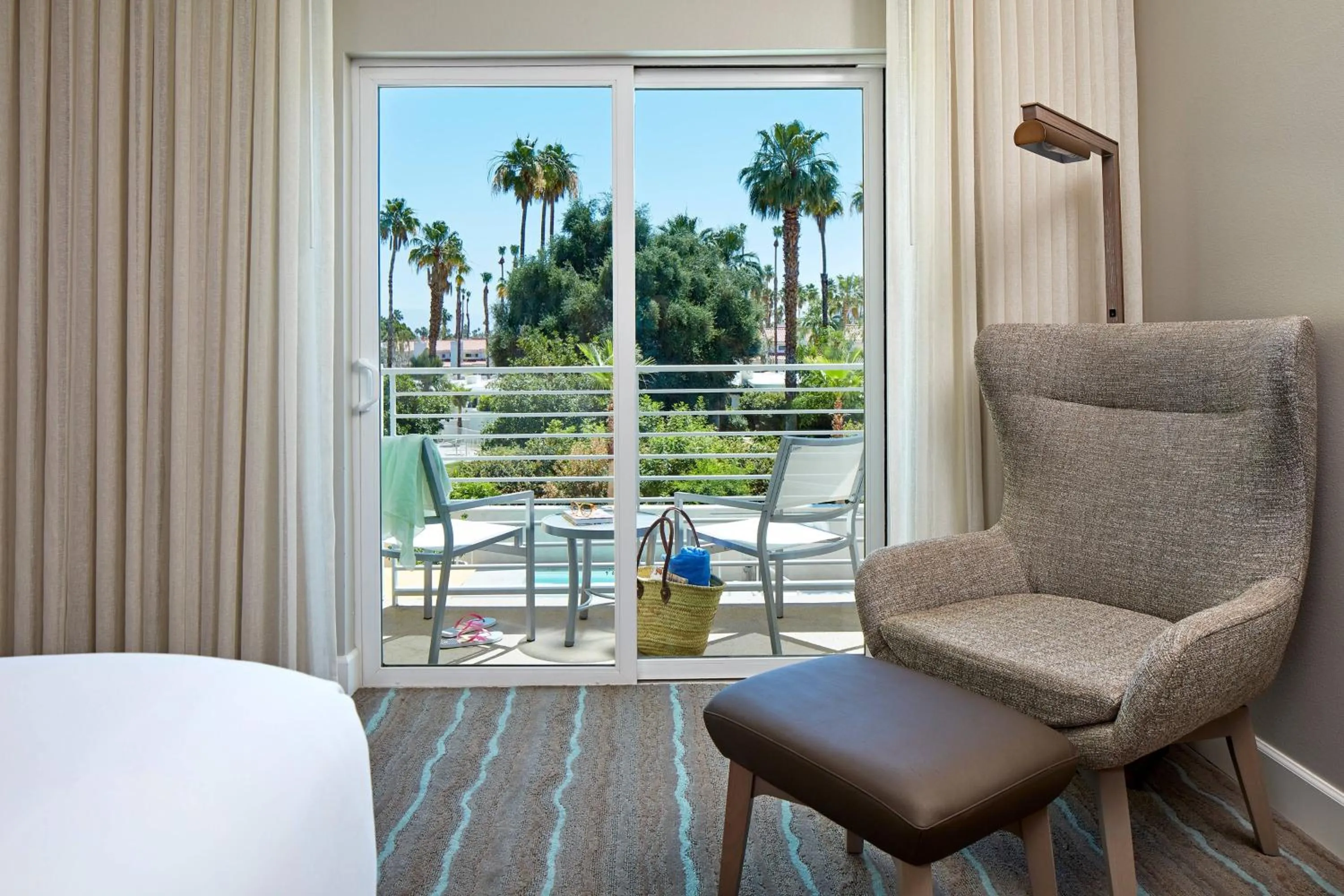 Queen Room with Balcony in HOTEL PASEO, Autograph Collection