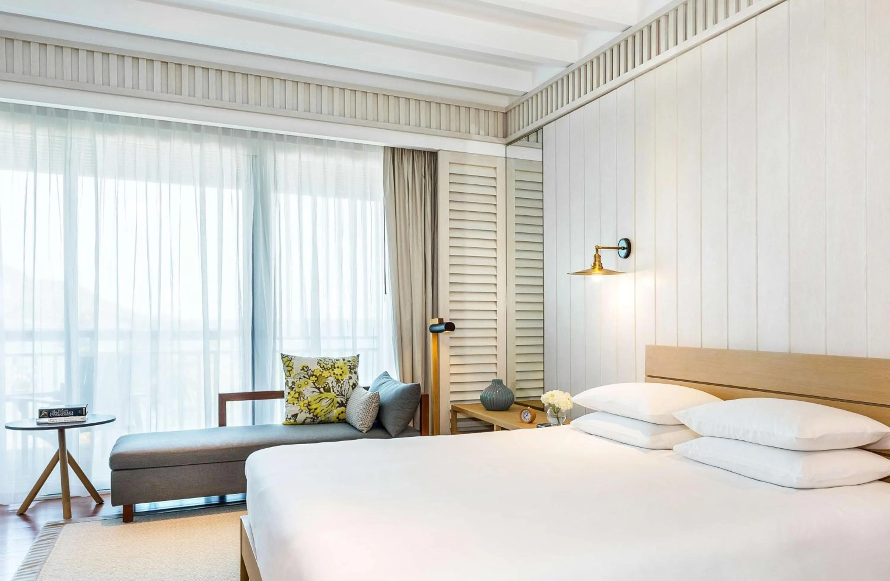 King Room with Accessible Shower - Disability Access in Park Hyatt St. Kitts