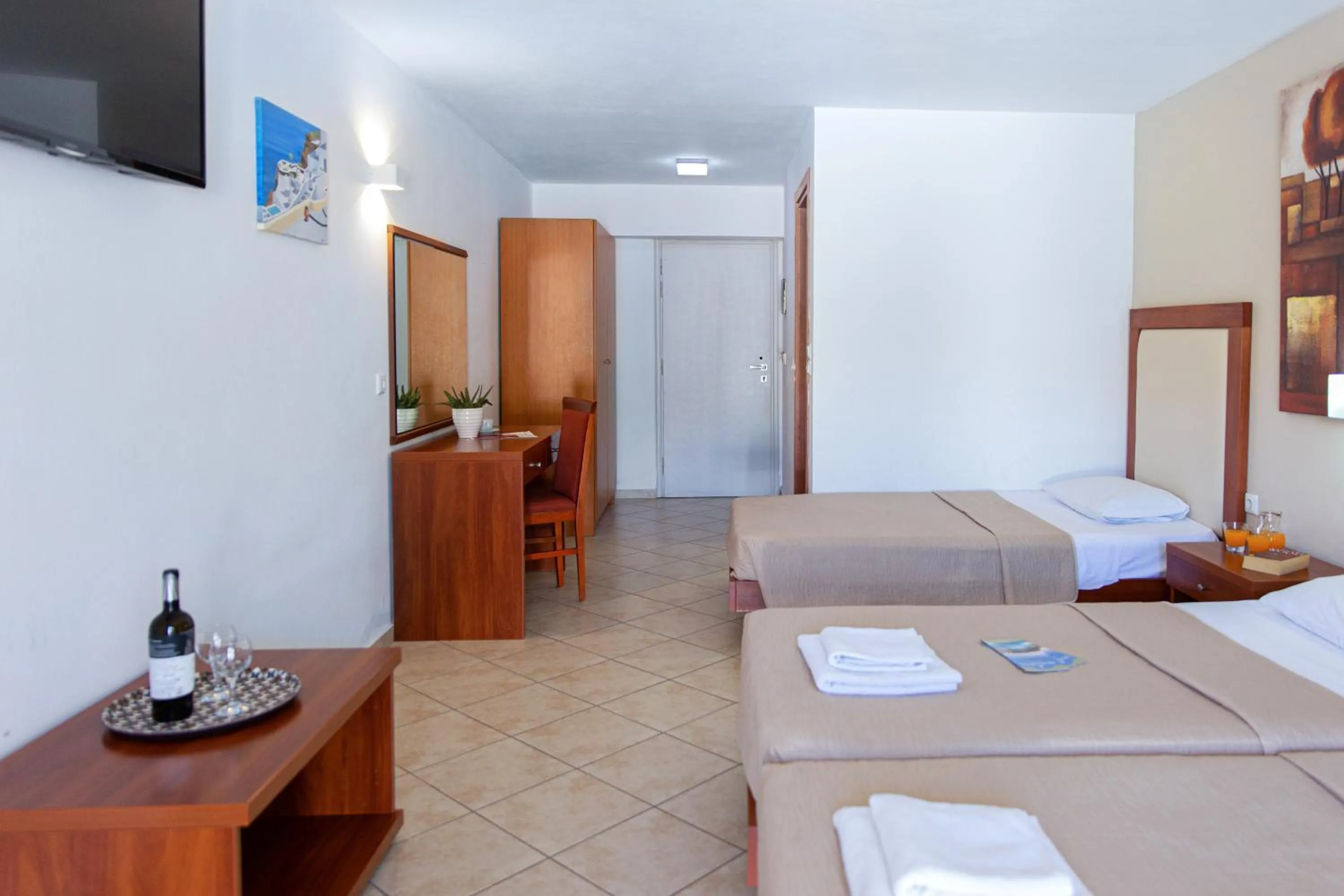 Triple Room in Xidas Garden