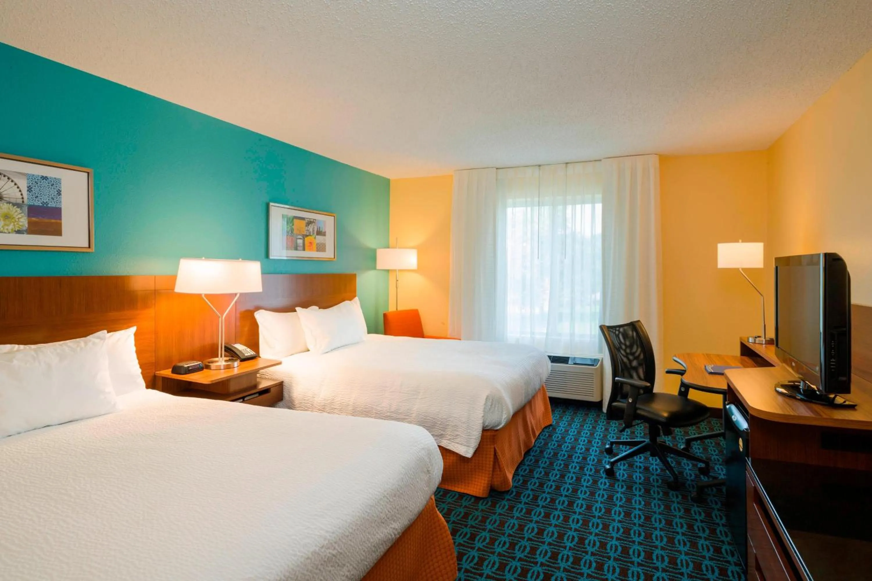 Queen Room with Two Queen Beds - Hearing Accessible in Best Western Allentown Bethlehem Lehigh Valley Inn & Suites