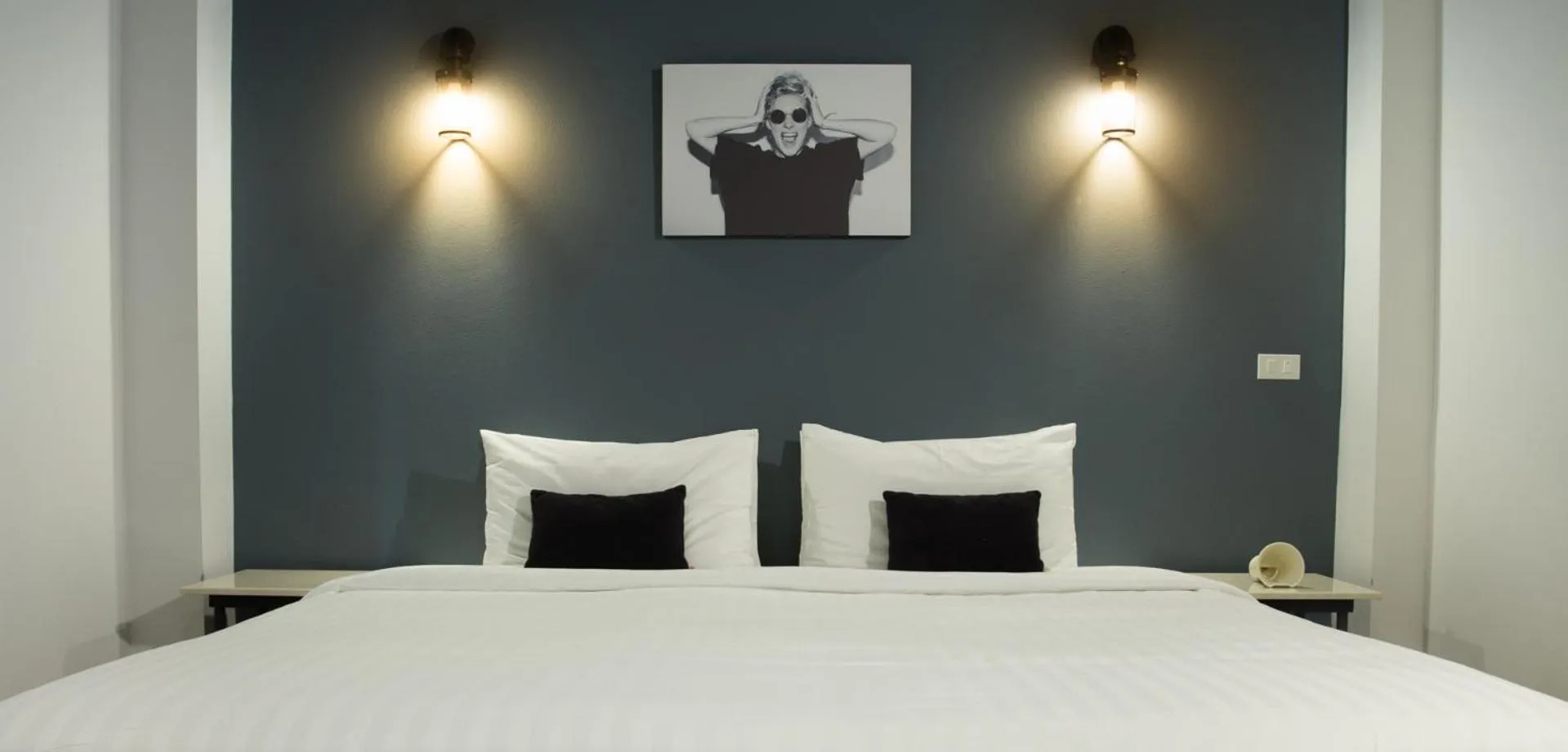 Deluxe King Room in The Rodman Hotel