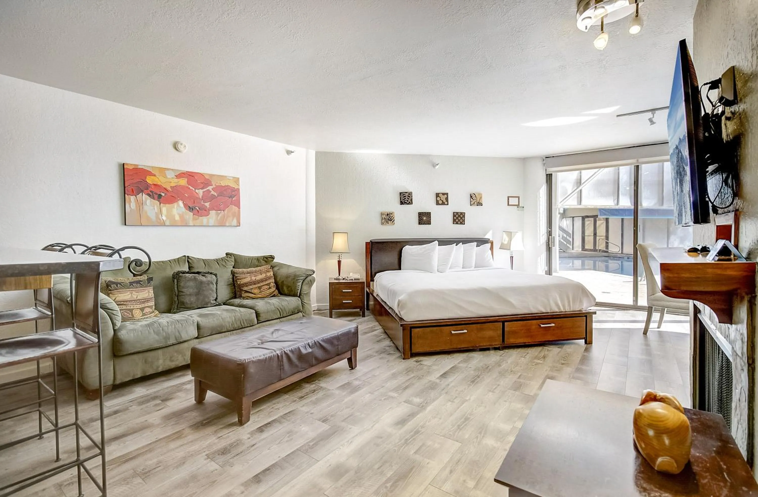 Deluxe King Studio in Silver King by All Seasons Resort Lodging