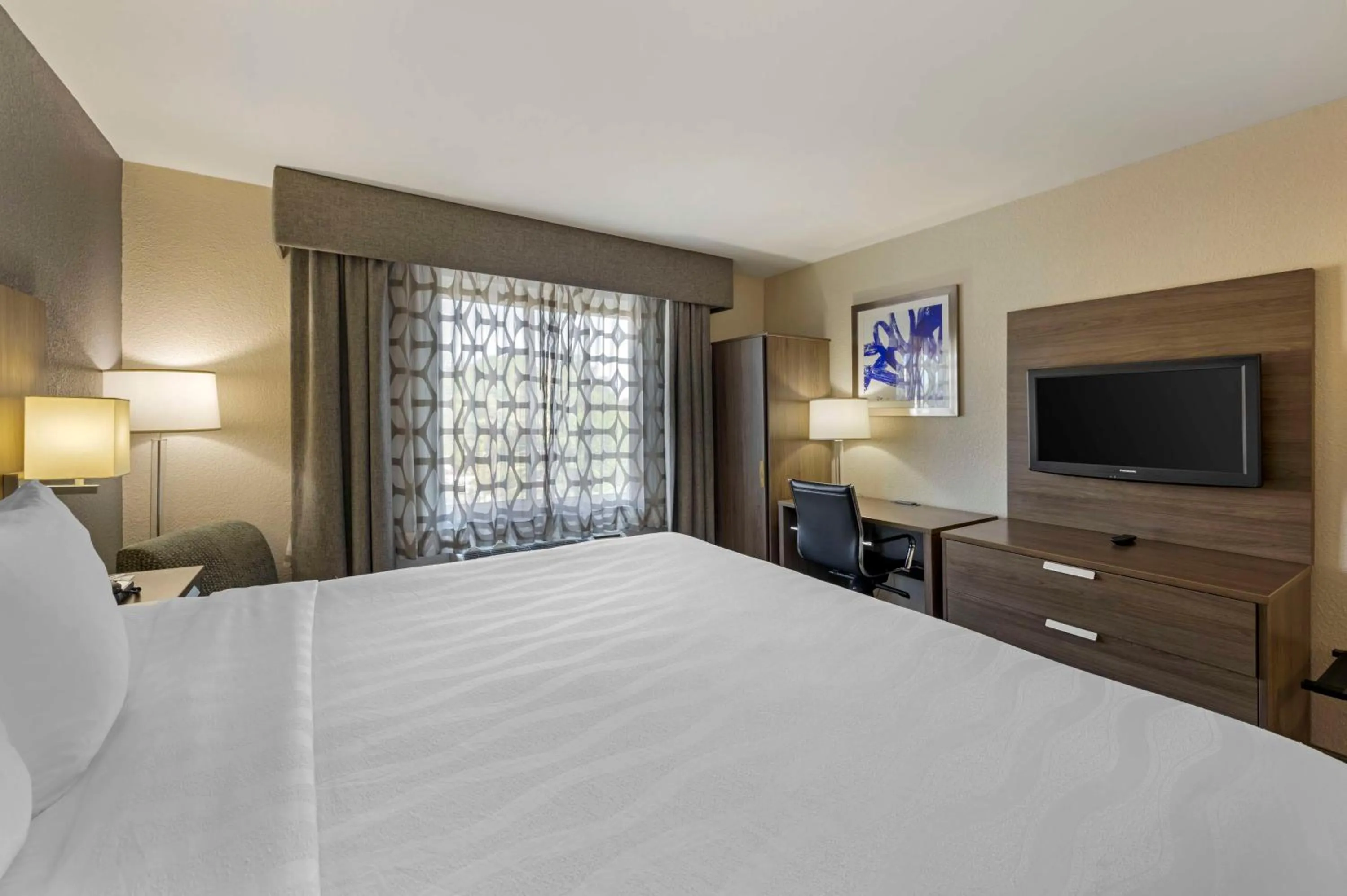 King Room - Disability Access in Best Western Plus Nashville Airport Hotel - BNA