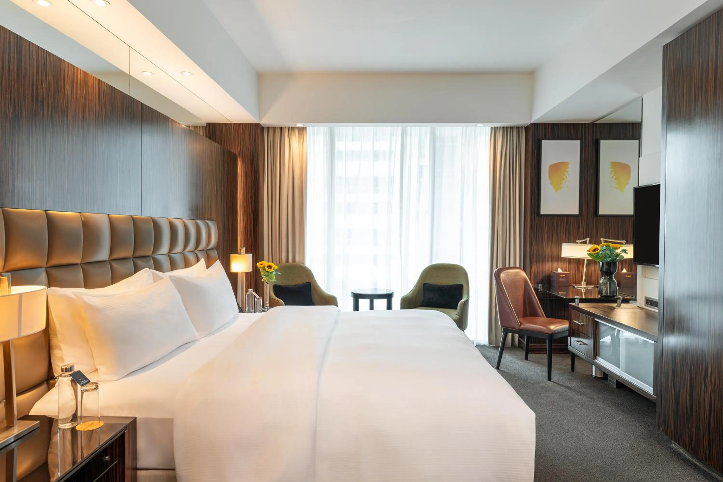 Standard King Room - Includes daily access to Riva Beach Club with free shuttle service in voco - Bonnington Dubai by IHG