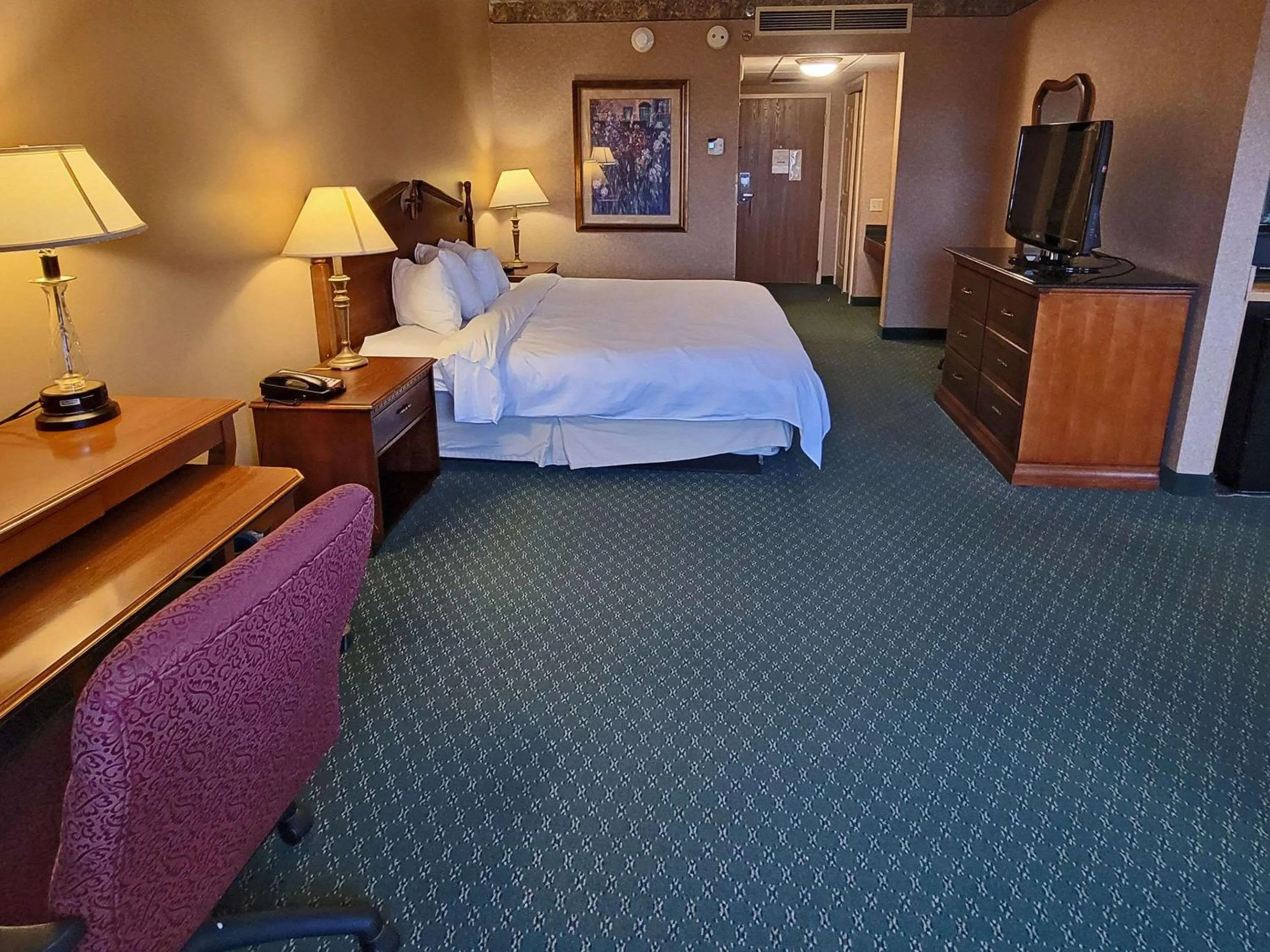 One-Bedroom King Suite with Sofa Bed - Non-Smoking in Radisson Hotel Cedar Rapids