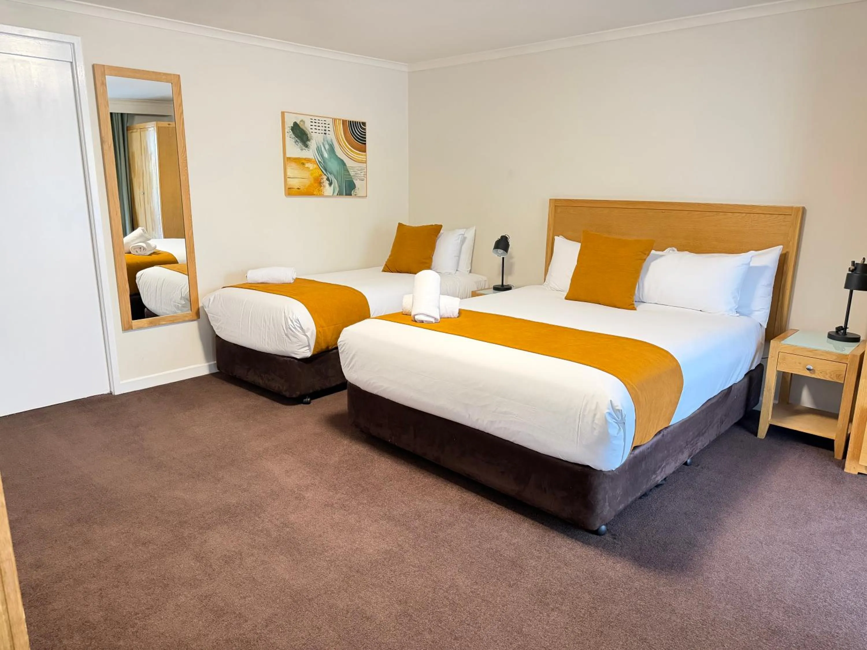 Queen Studio - Disability Access in Mid City Motel Warrnambool