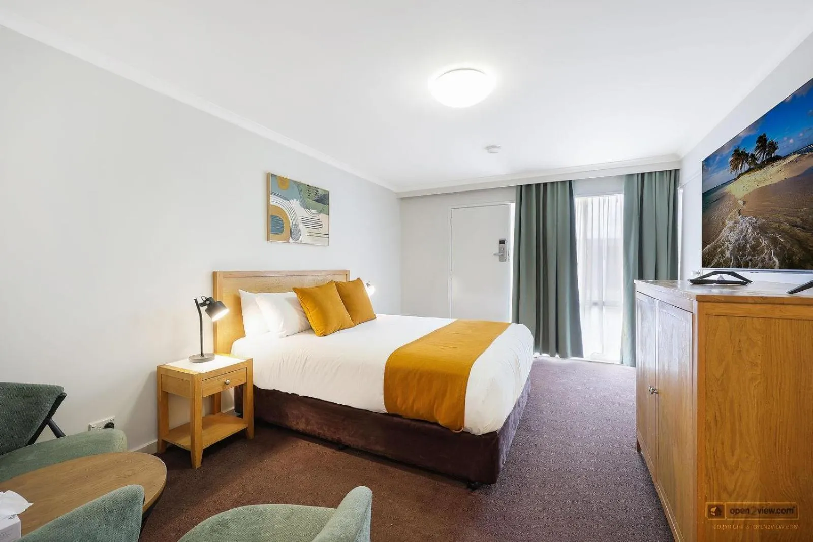 Premium Queen Room in Mid City Motel Warrnambool
