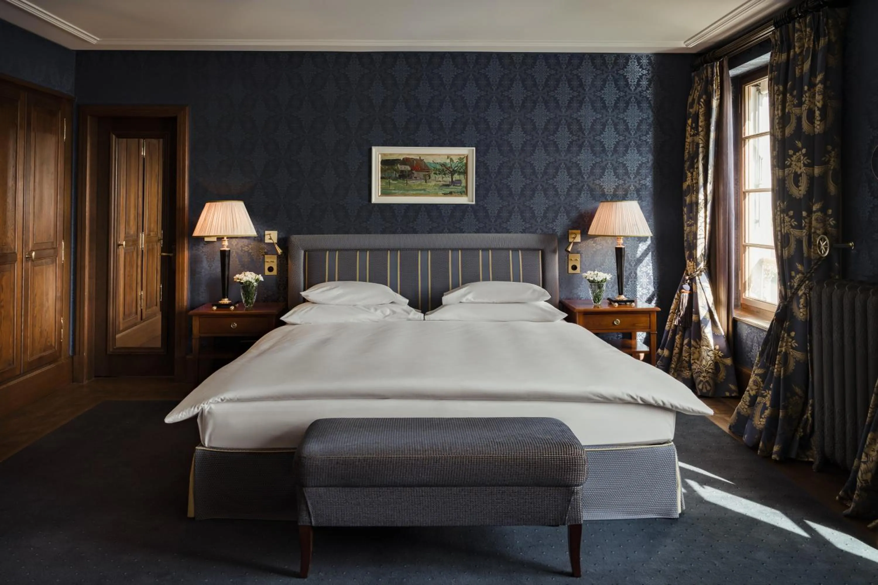 Suite in Grand Hotel LES TROIS ROIS