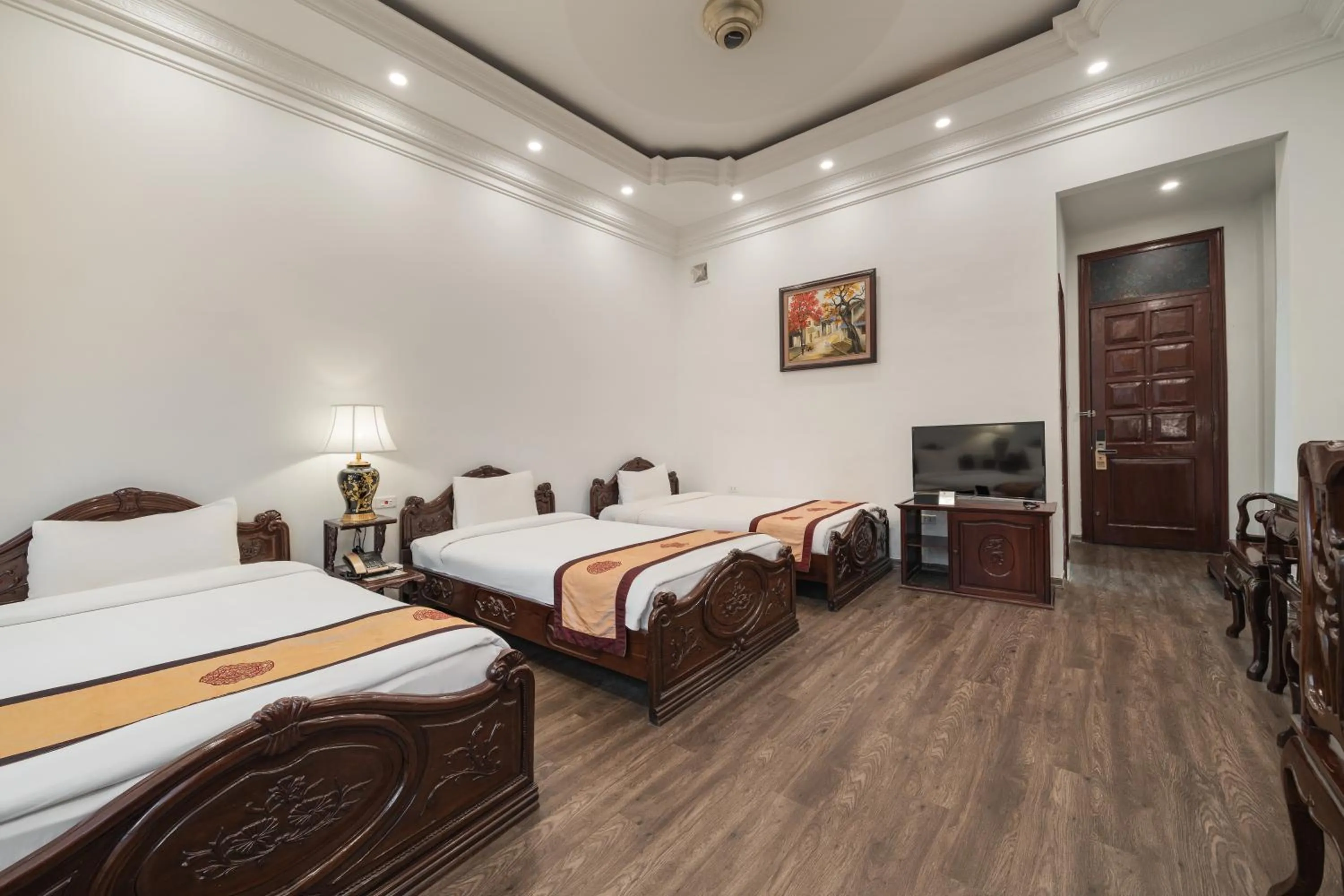 Deluxe Triple Room in Hanoi Little Town Hotel